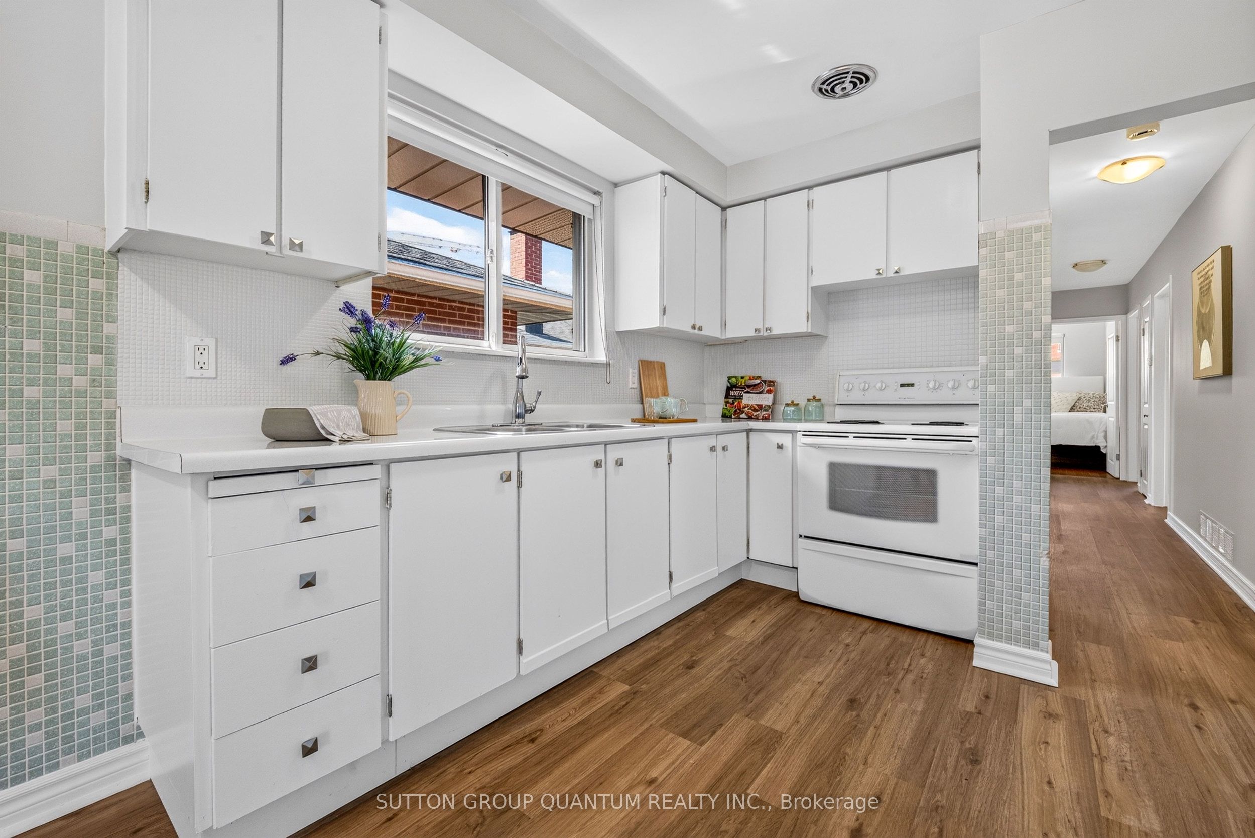 1016 East Avenue Property Photo 11