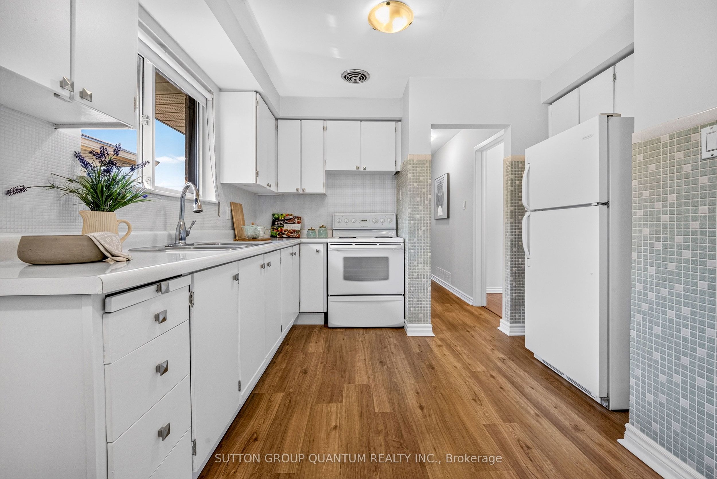 1016 East Avenue Property Photo 12