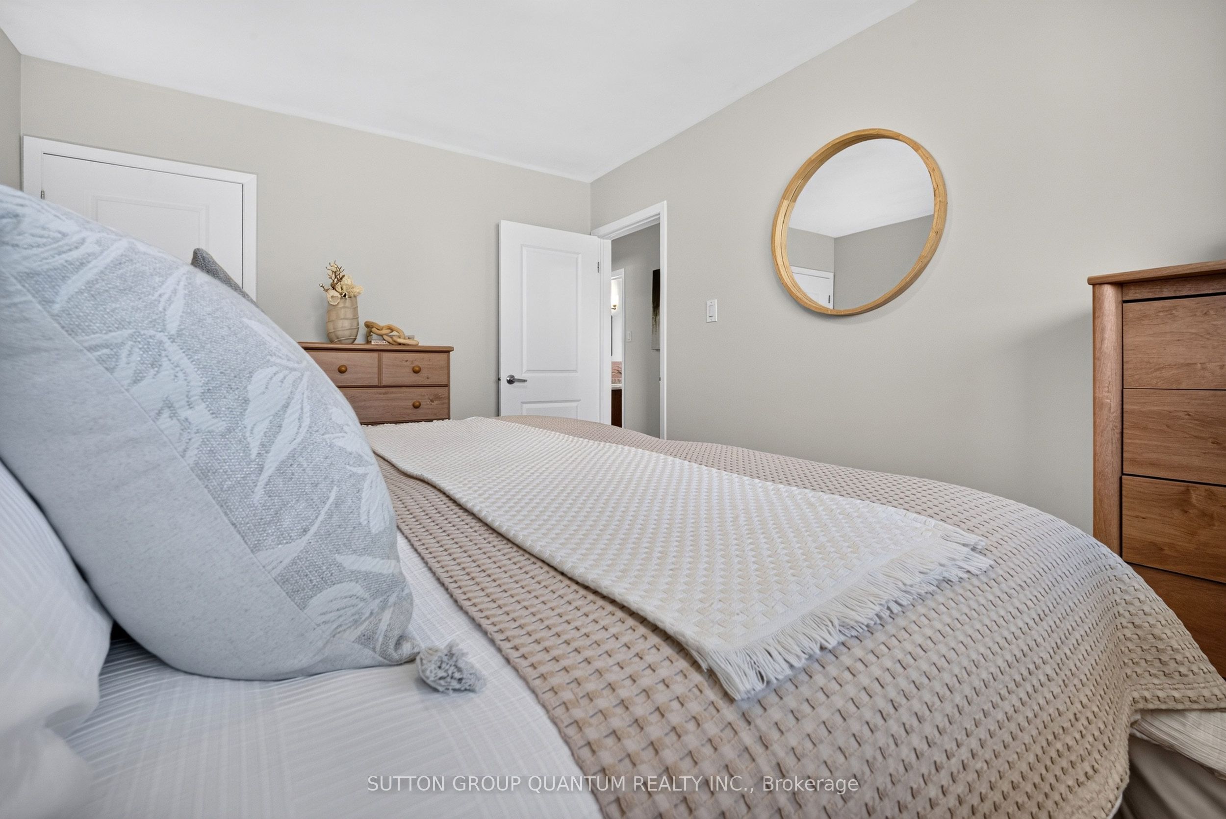 1016 East Avenue Property Photo 14