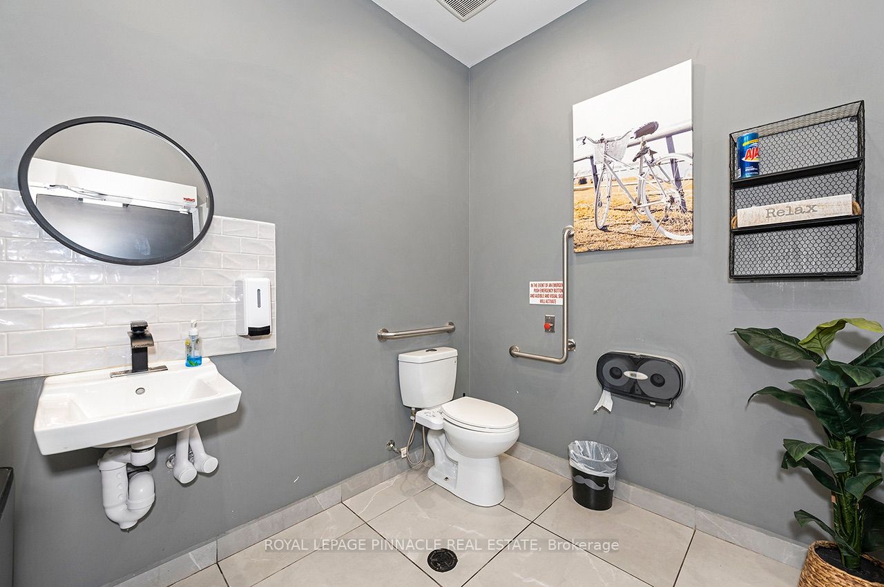 3700 Eglinton Avenue W 63 Property Photo 24