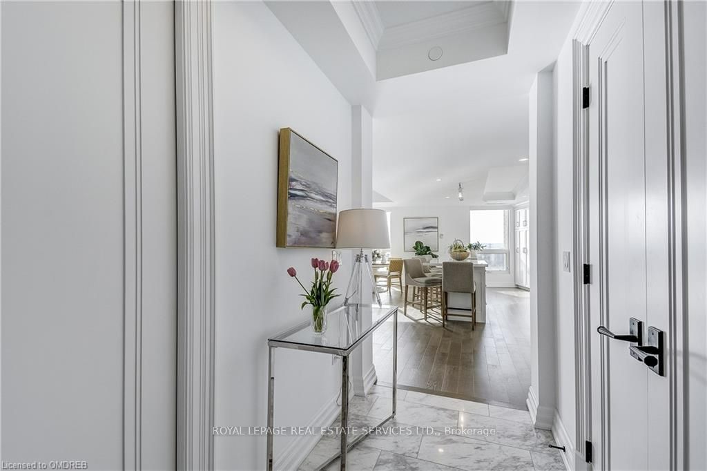 2060 Lakeshore Road 1704 Property Photo 6
