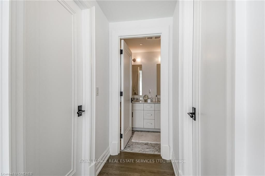 2060 Lakeshore Road 1704 Property Photo 23