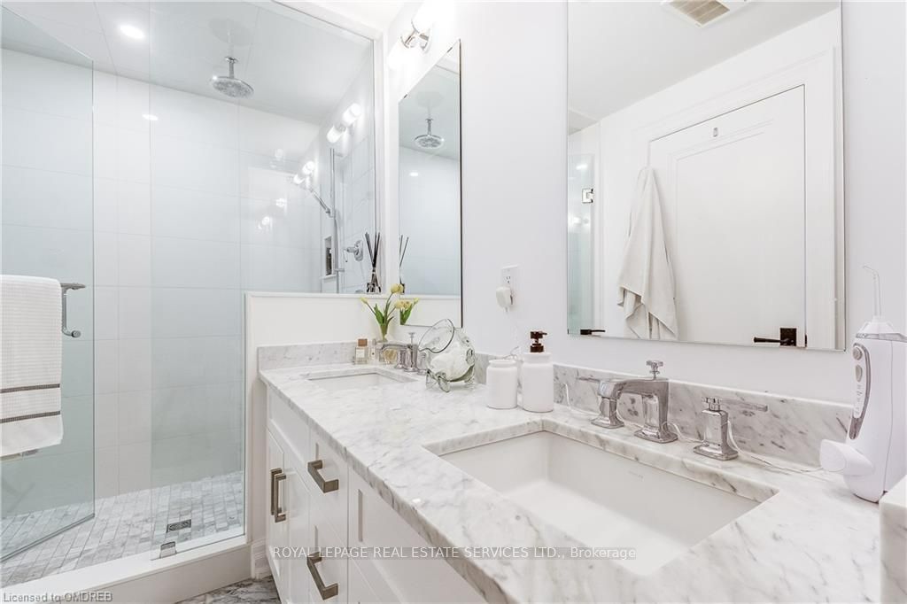 2060 Lakeshore Road 1704 Property Photo 25