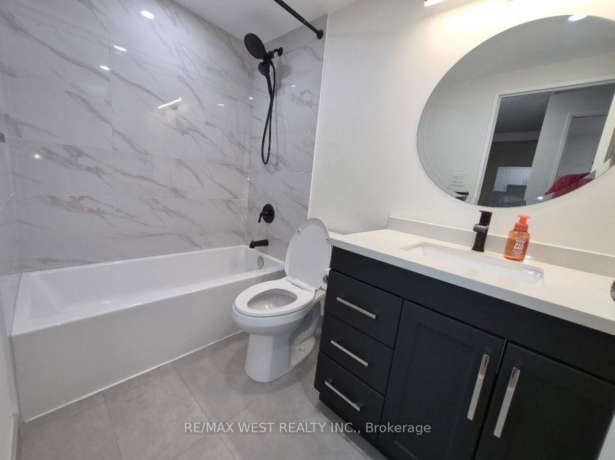 250 Scarlett Road 802 Property Photo 15