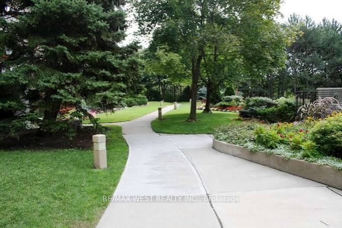 250 Scarlett Road 802 Property Photo 31
