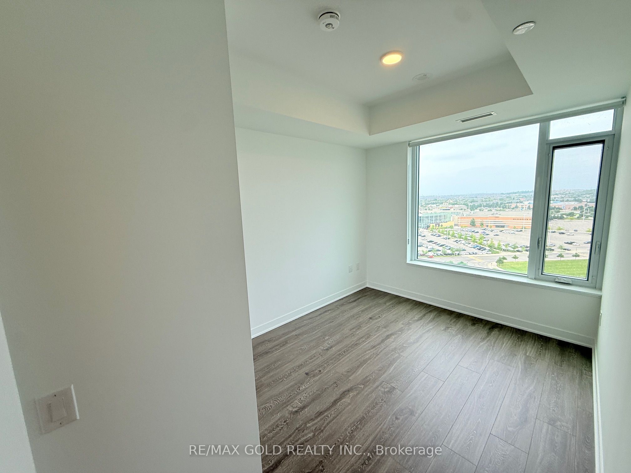 2495 Eglinton Avenue 1407 Property Photo 5