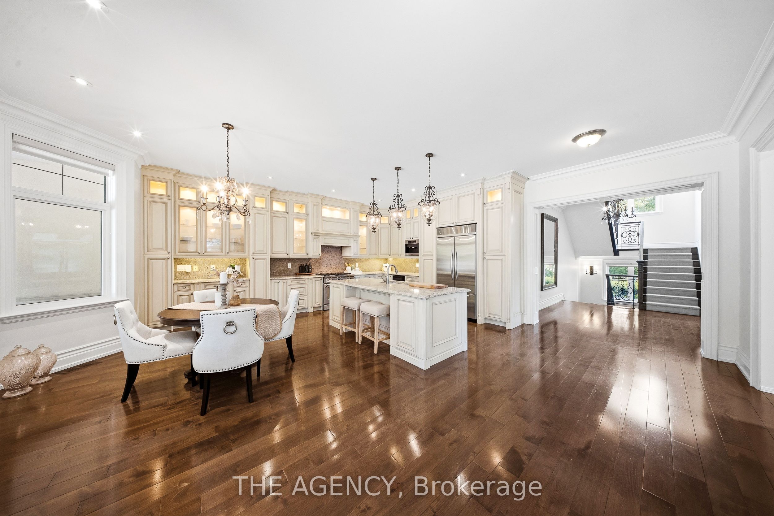 1098 Lakeshore Road W Property Photo 10