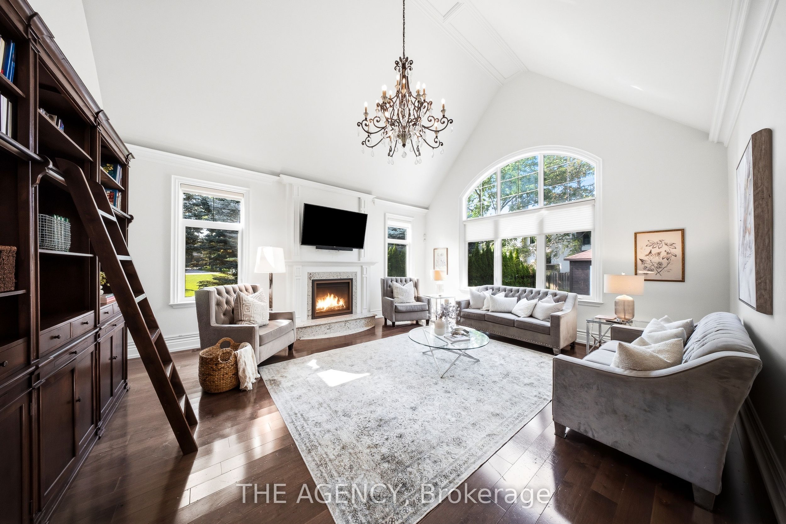 1098 Lakeshore Road W Property Photo 14