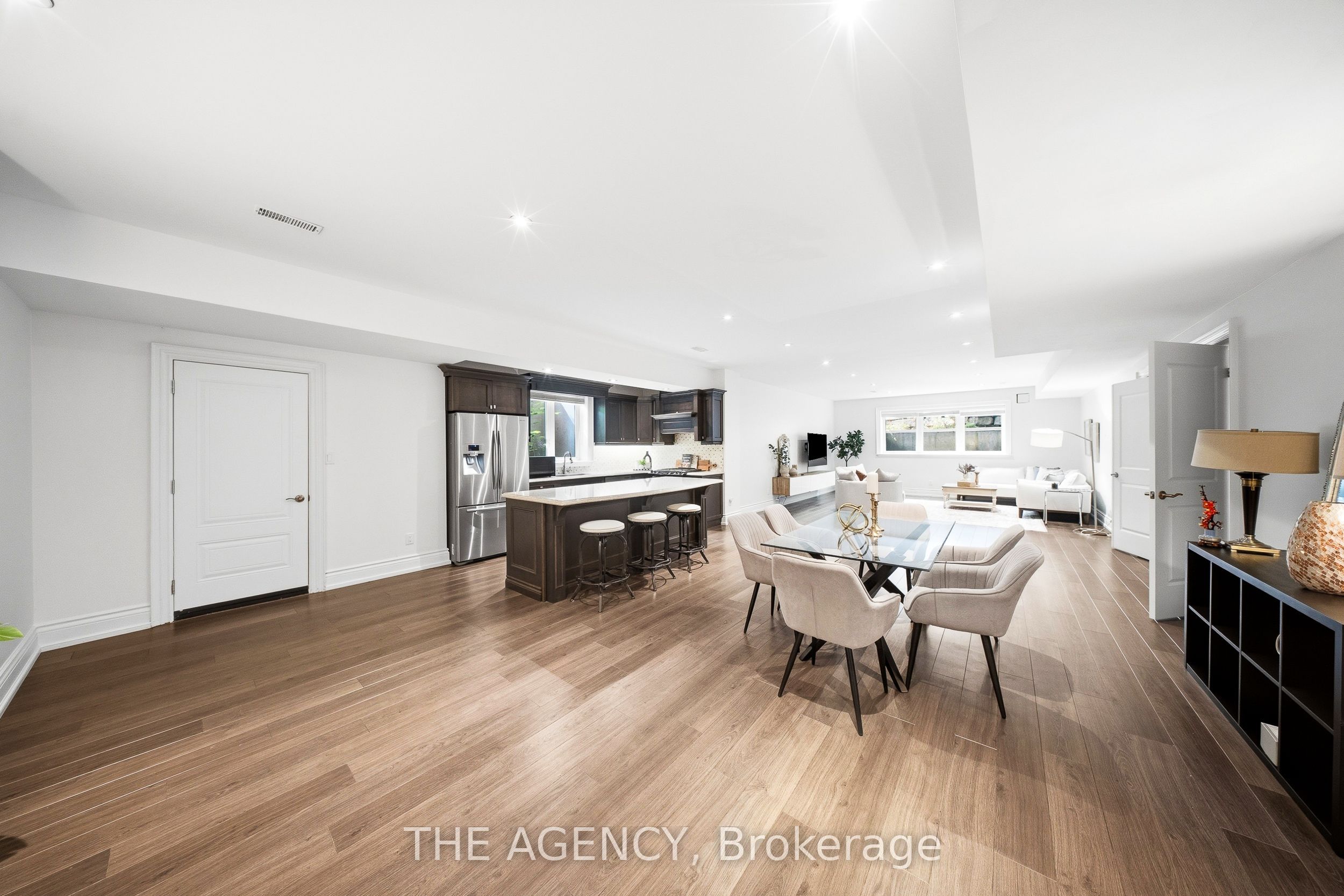 1098 Lakeshore Road W Property Photo 26