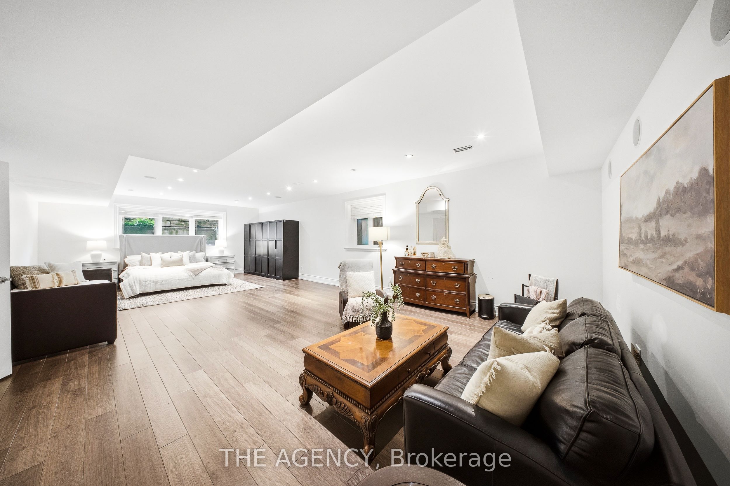 1098 Lakeshore Road W Property Photo 31