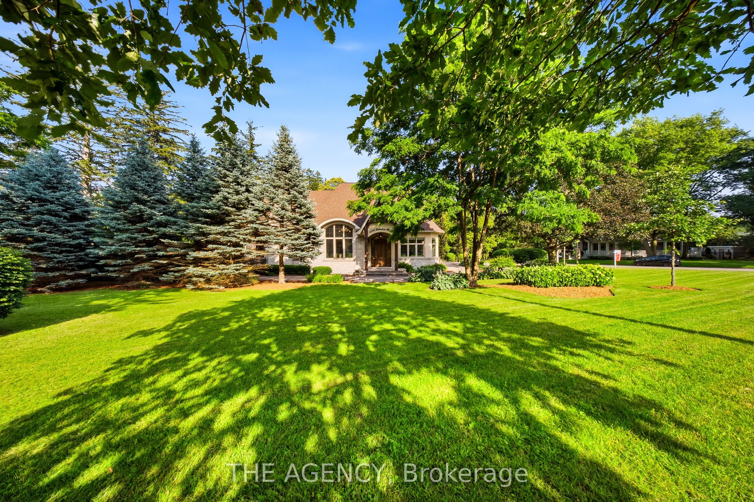 1098 Lakeshore Road W Property Photo 43