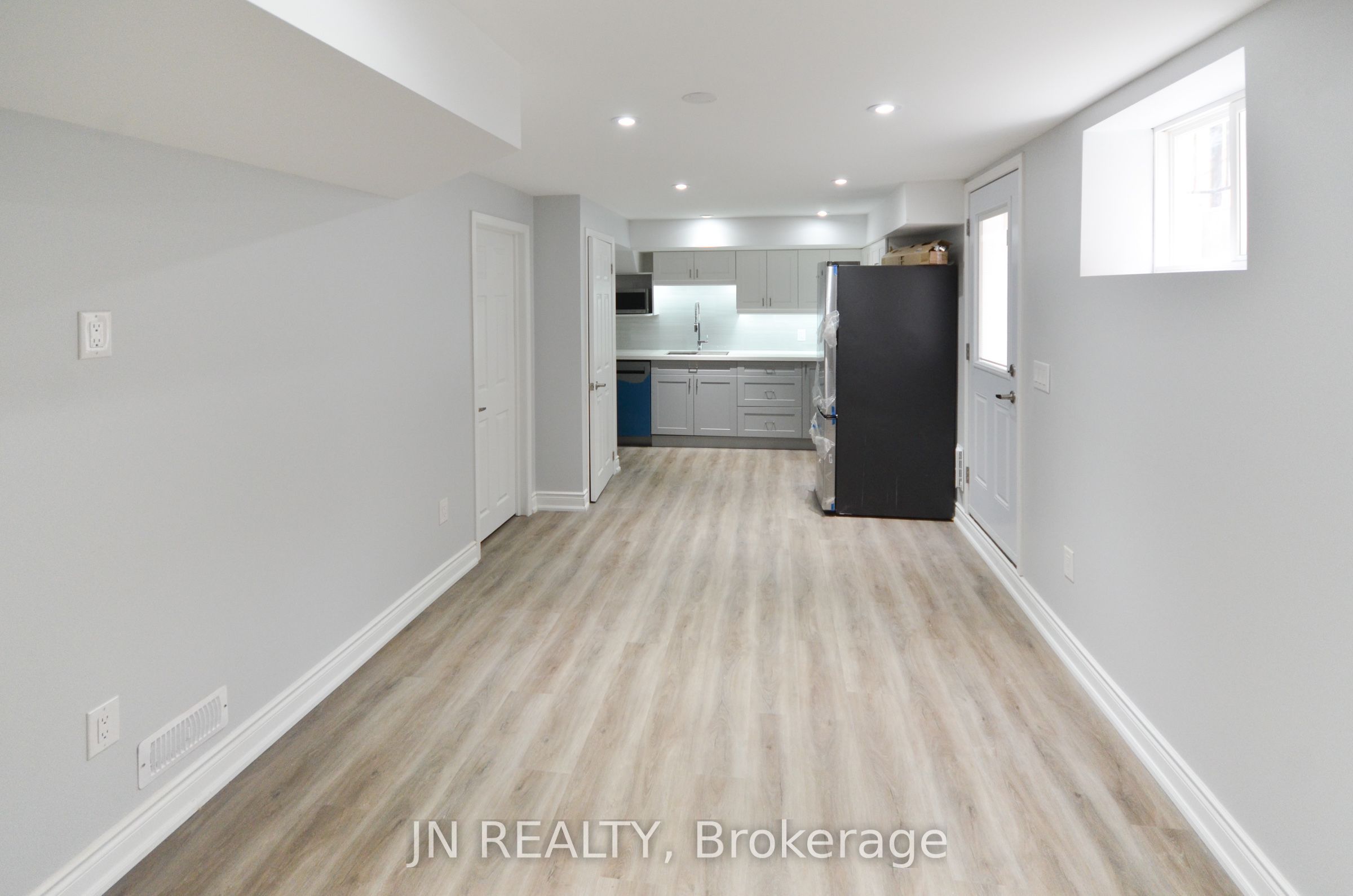 34 Mcechearn Crescent Lower Property Photo 5