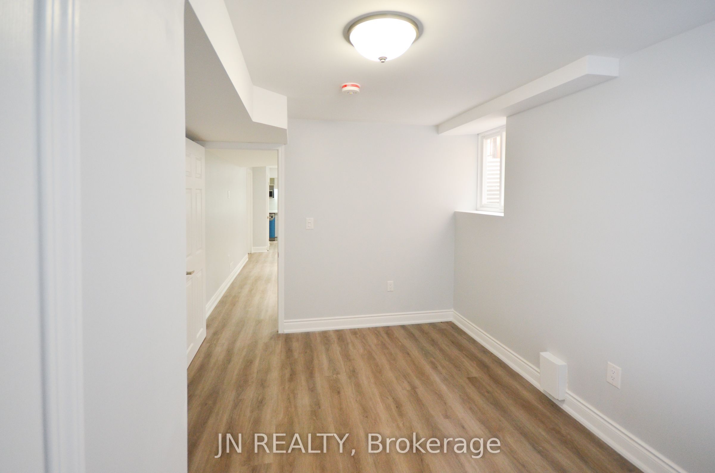 34 Mcechearn Crescent Lower Property Photo 9