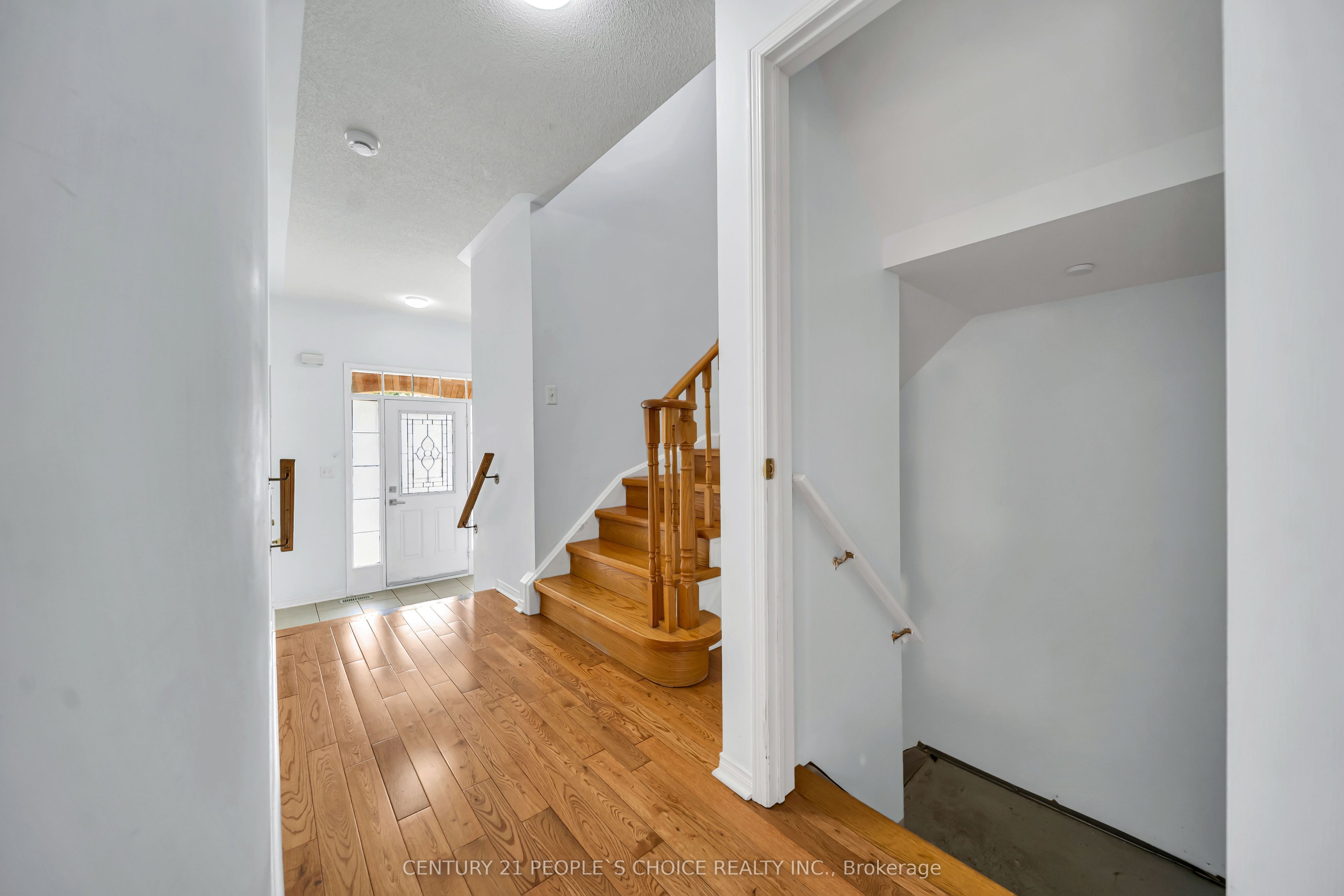 73 Crown Victoria Drive Property Photo 9