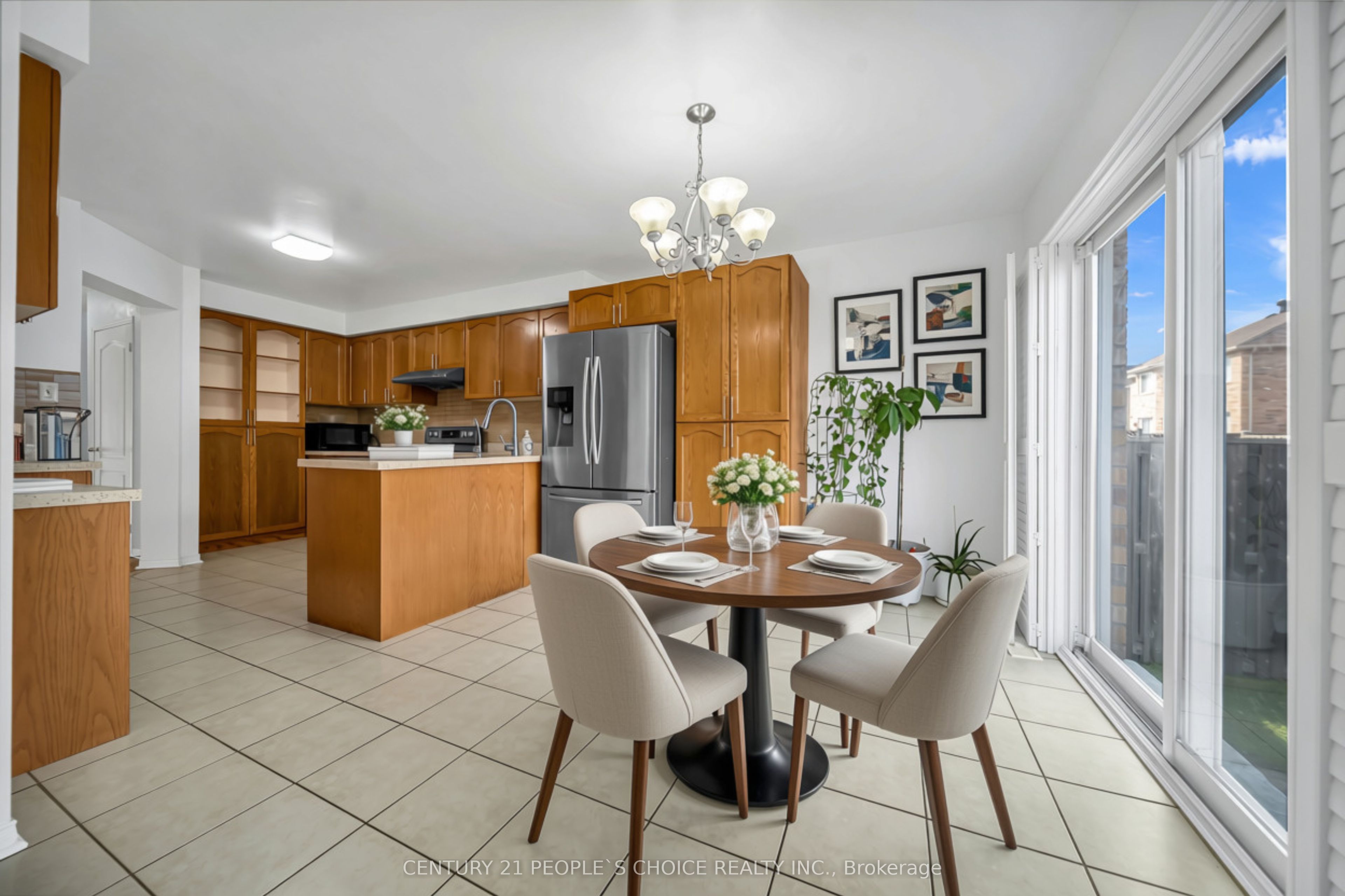 73 Crown Victoria Drive Property Photo 16