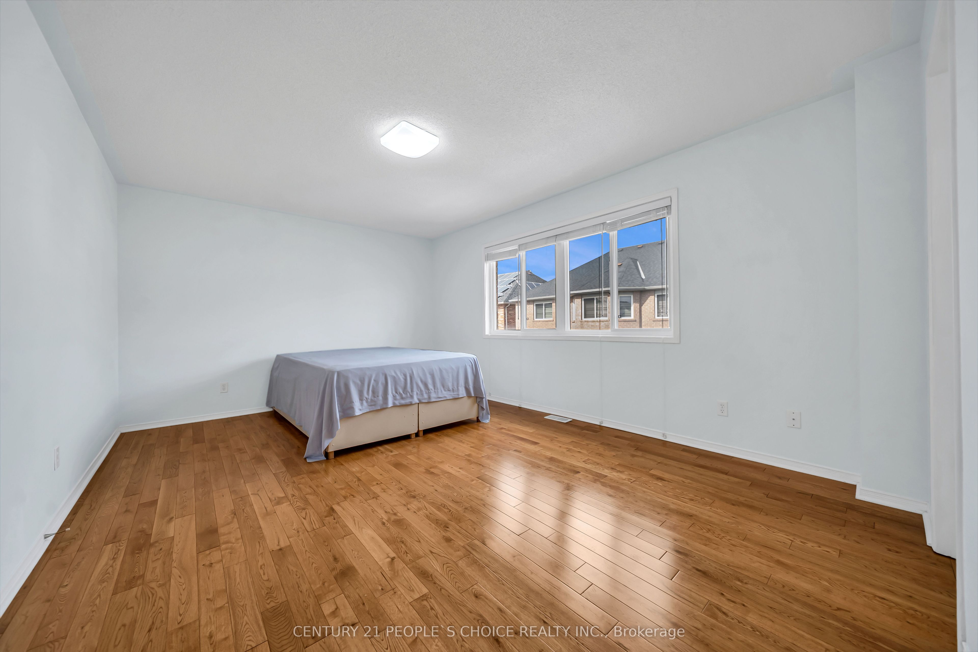 73 Crown Victoria Drive Property Photo 25