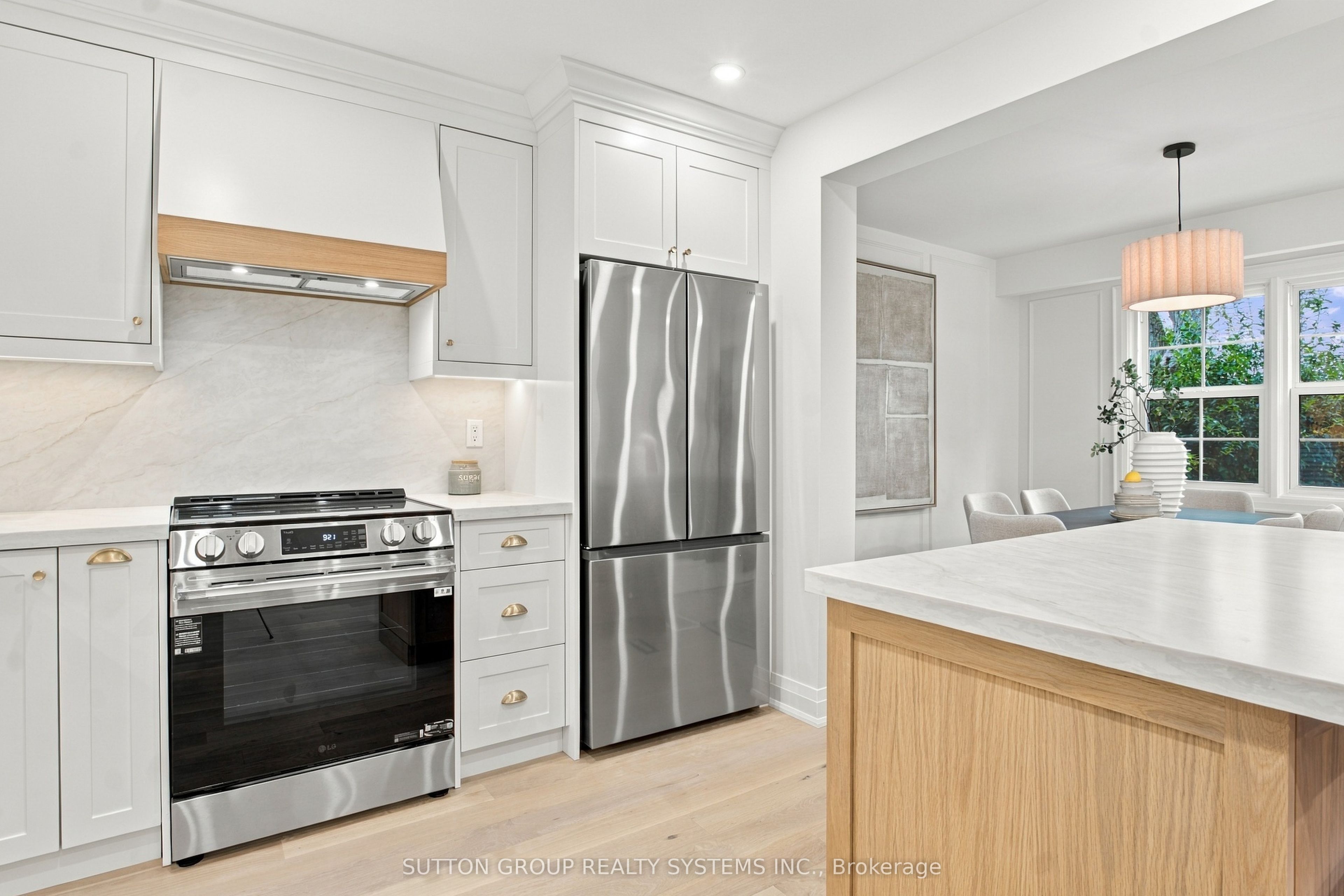 1951 Rathburn Road E 26 Property Photo 9