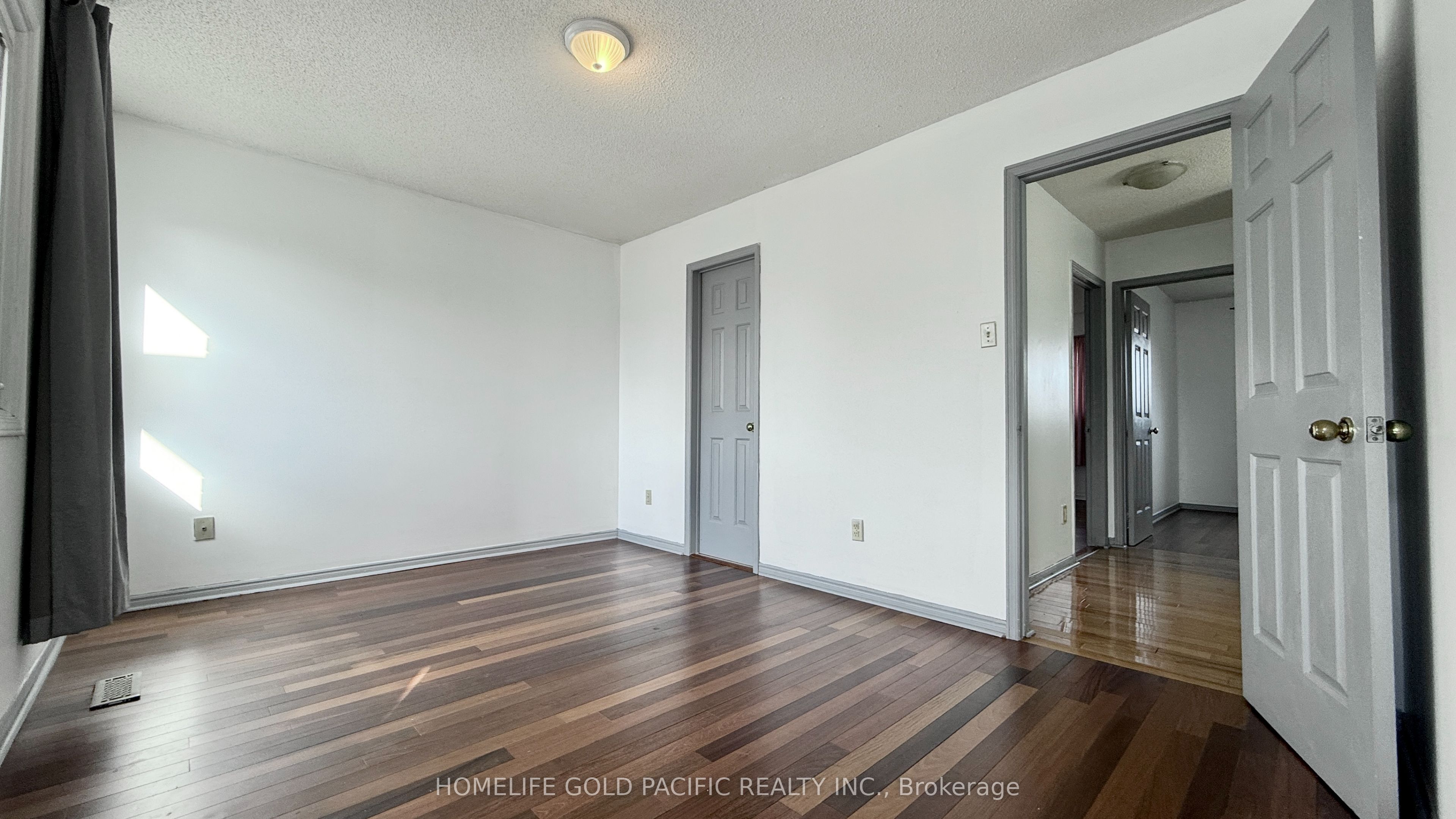 5248 Richborough Drive Property Photo 7