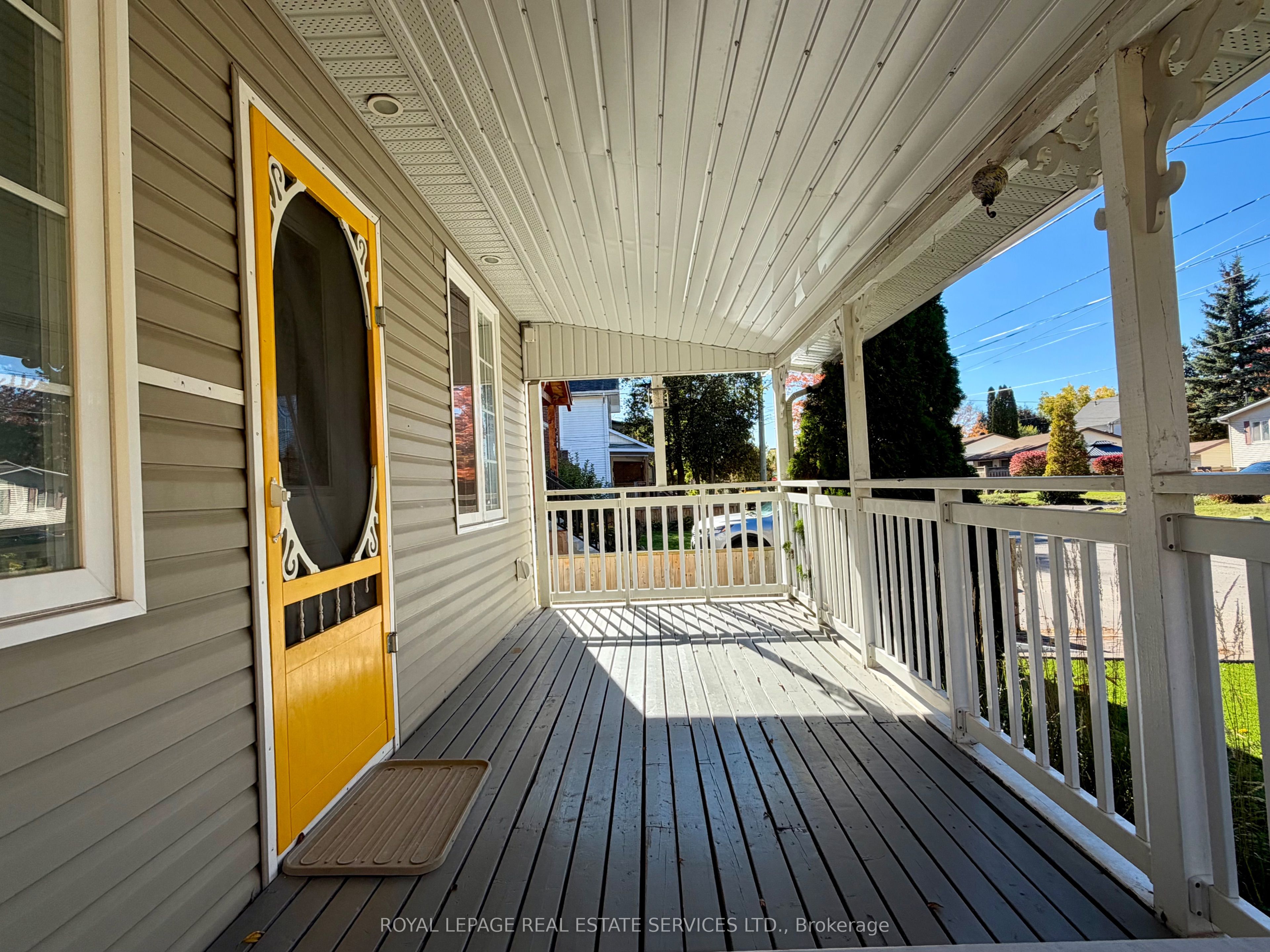 30 College Street Property Photo 4