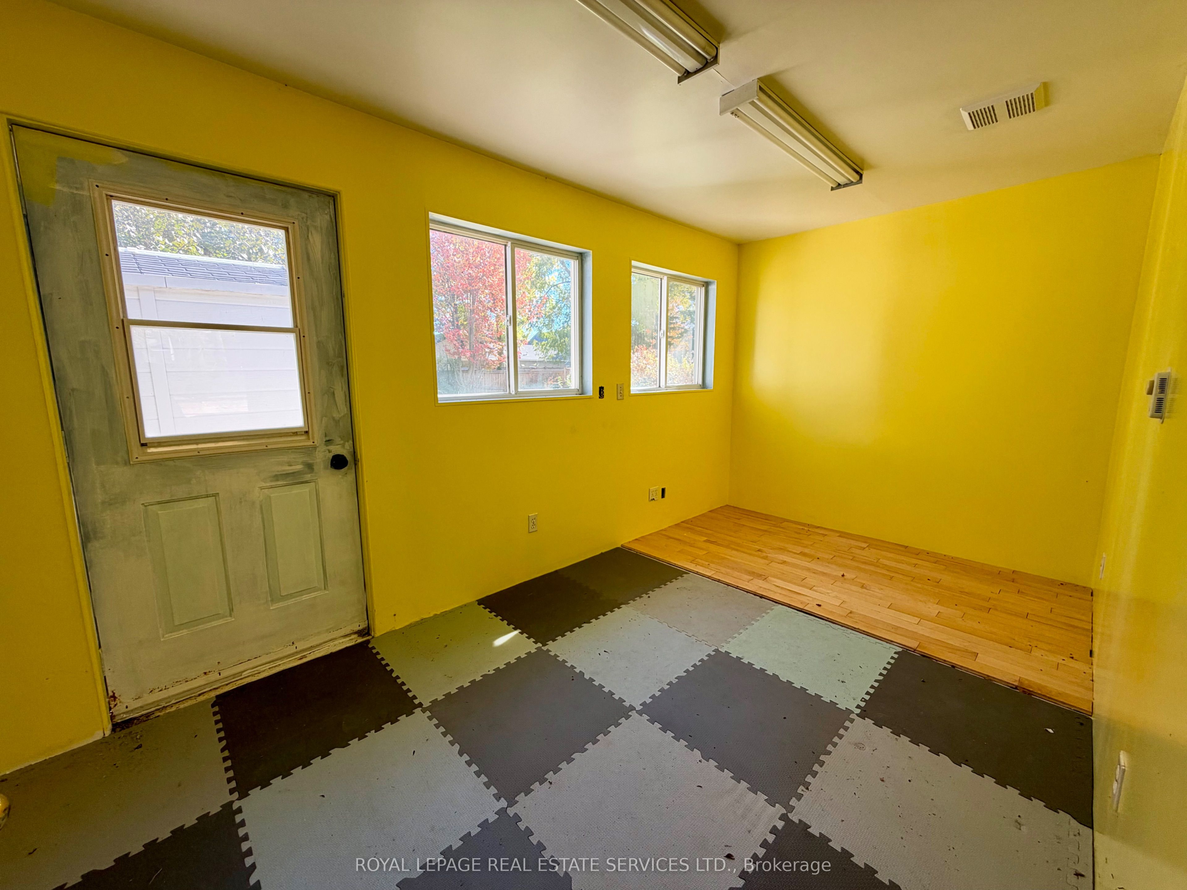 30 College Street Property Photo 18