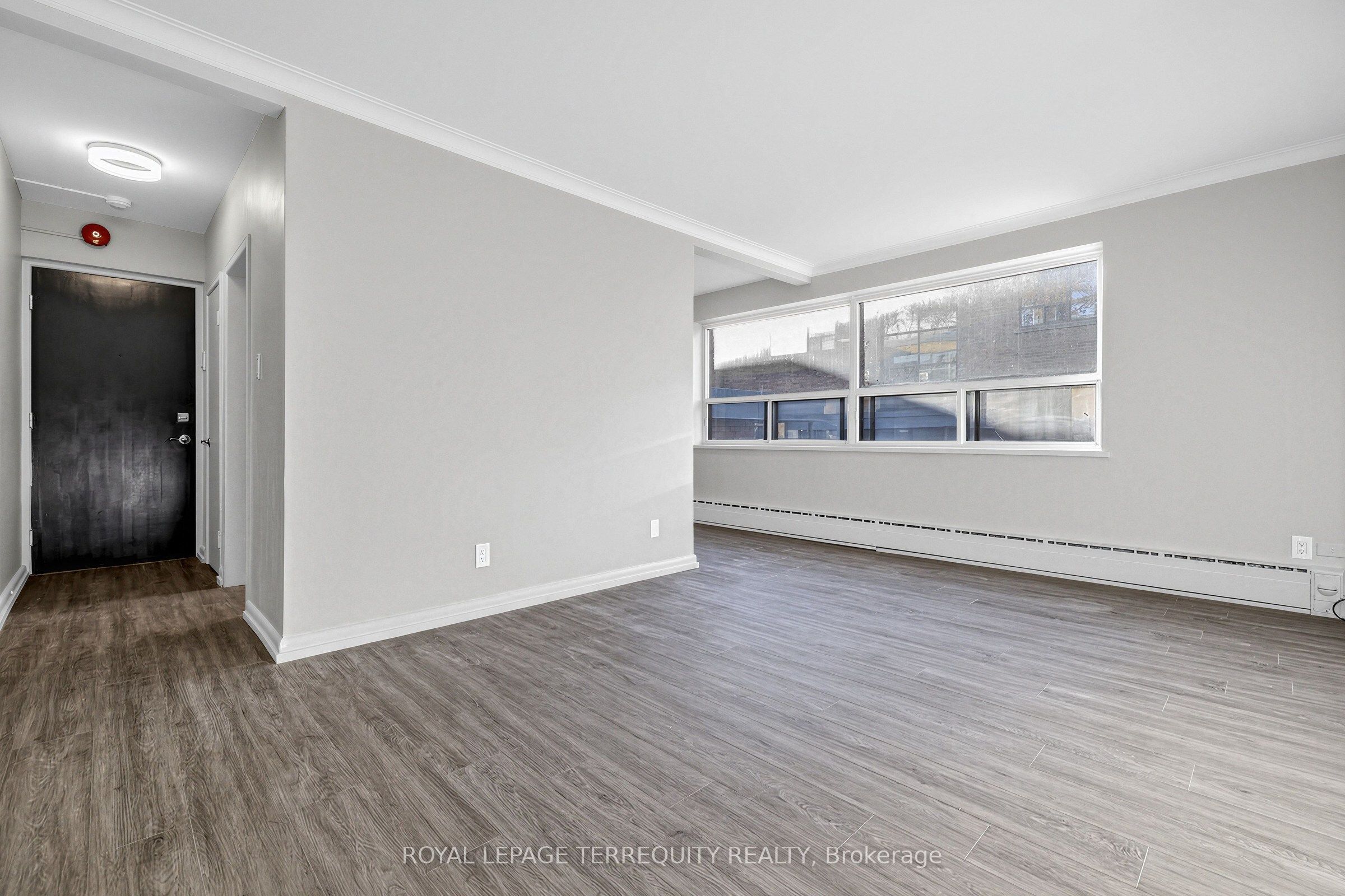 2550 Keele Street 101 Property Photo 2