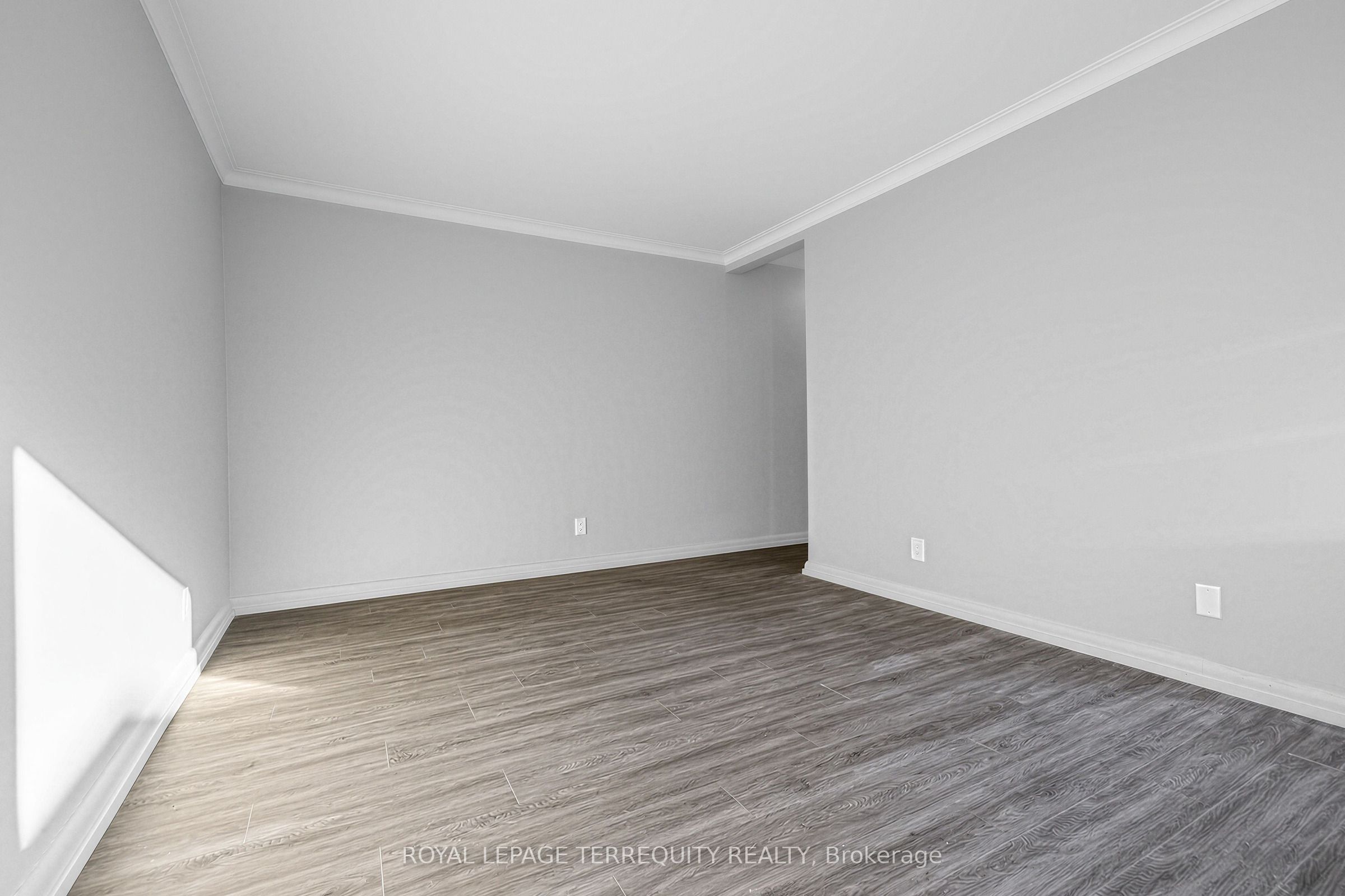 2550 Keele Street 101 Property Photo 5