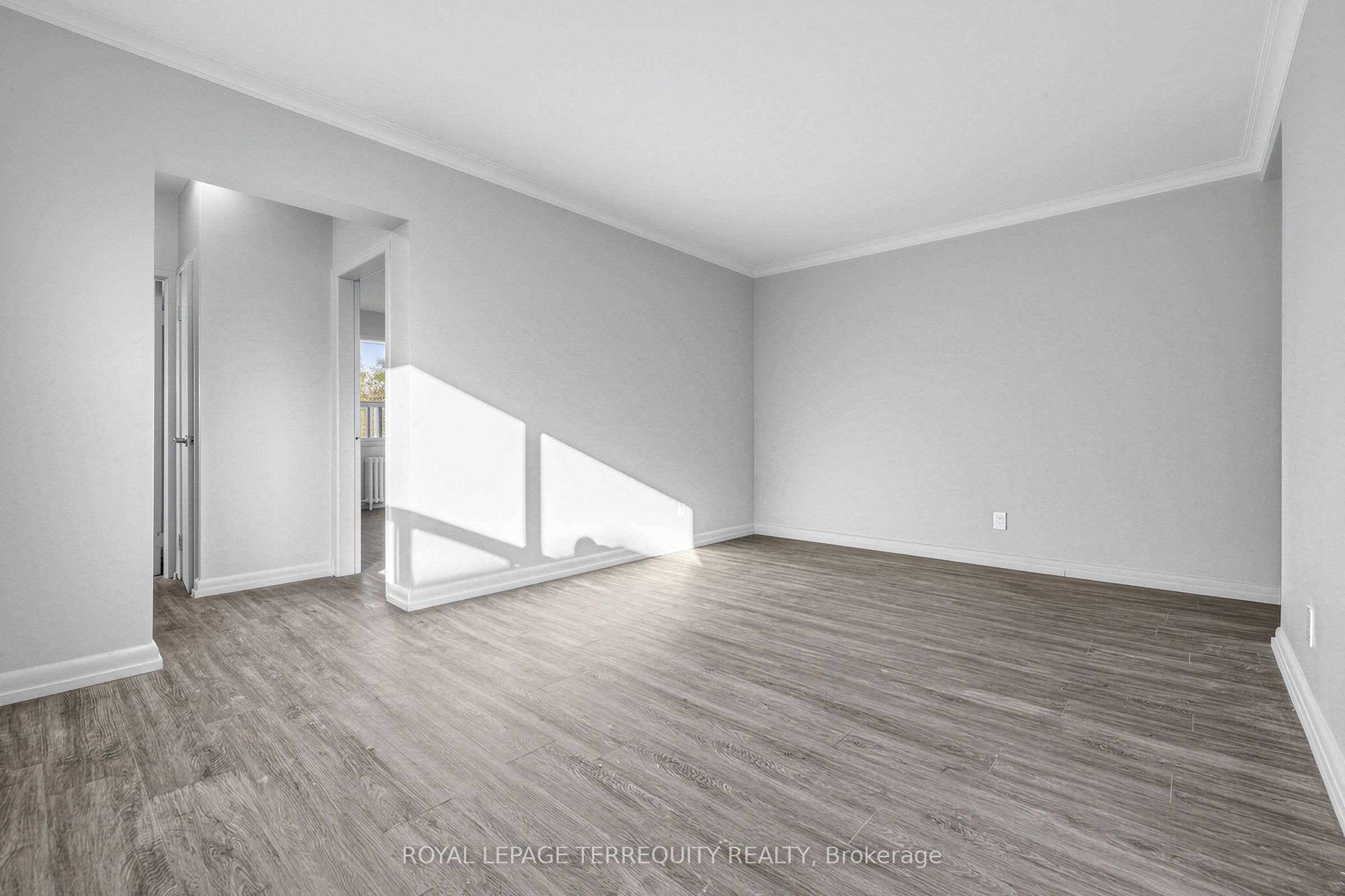 2550 Keele Street 101 Property Photo 6