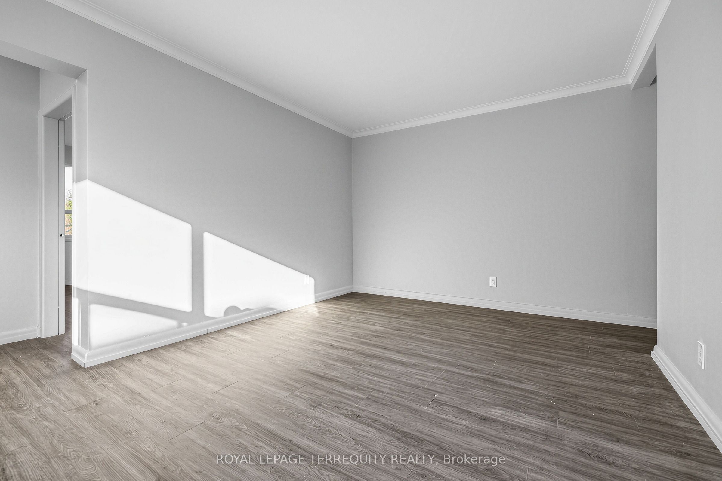 2550 Keele Street 101 Property Photo 7