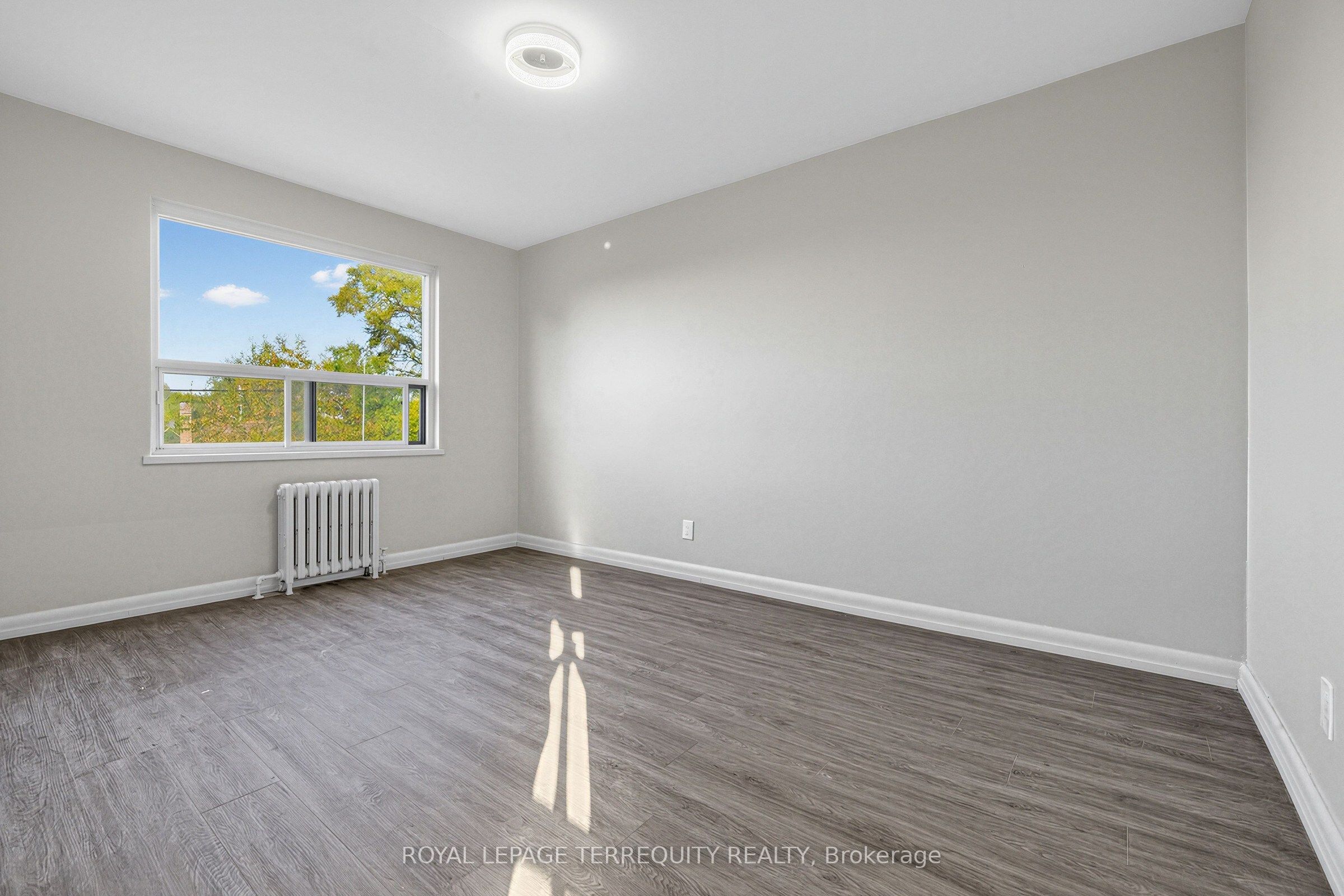 2550 Keele Street 101 Property Photo 11
