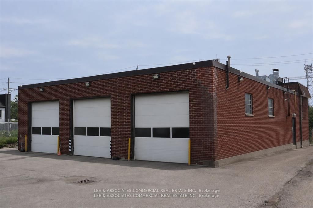 1021 Industry Street Property Photo 4