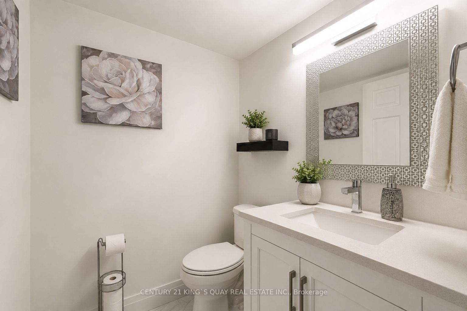 25 Agnes Street 502 Property Photo 5