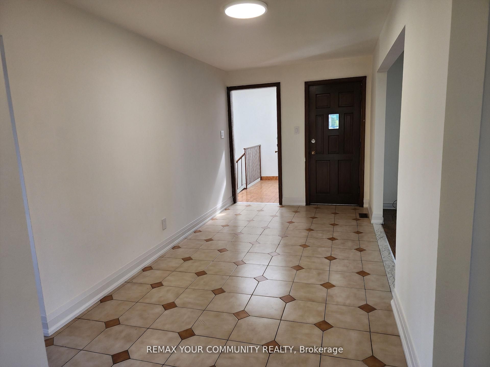 214 Pellatt Avenue Upper Property Photo 2