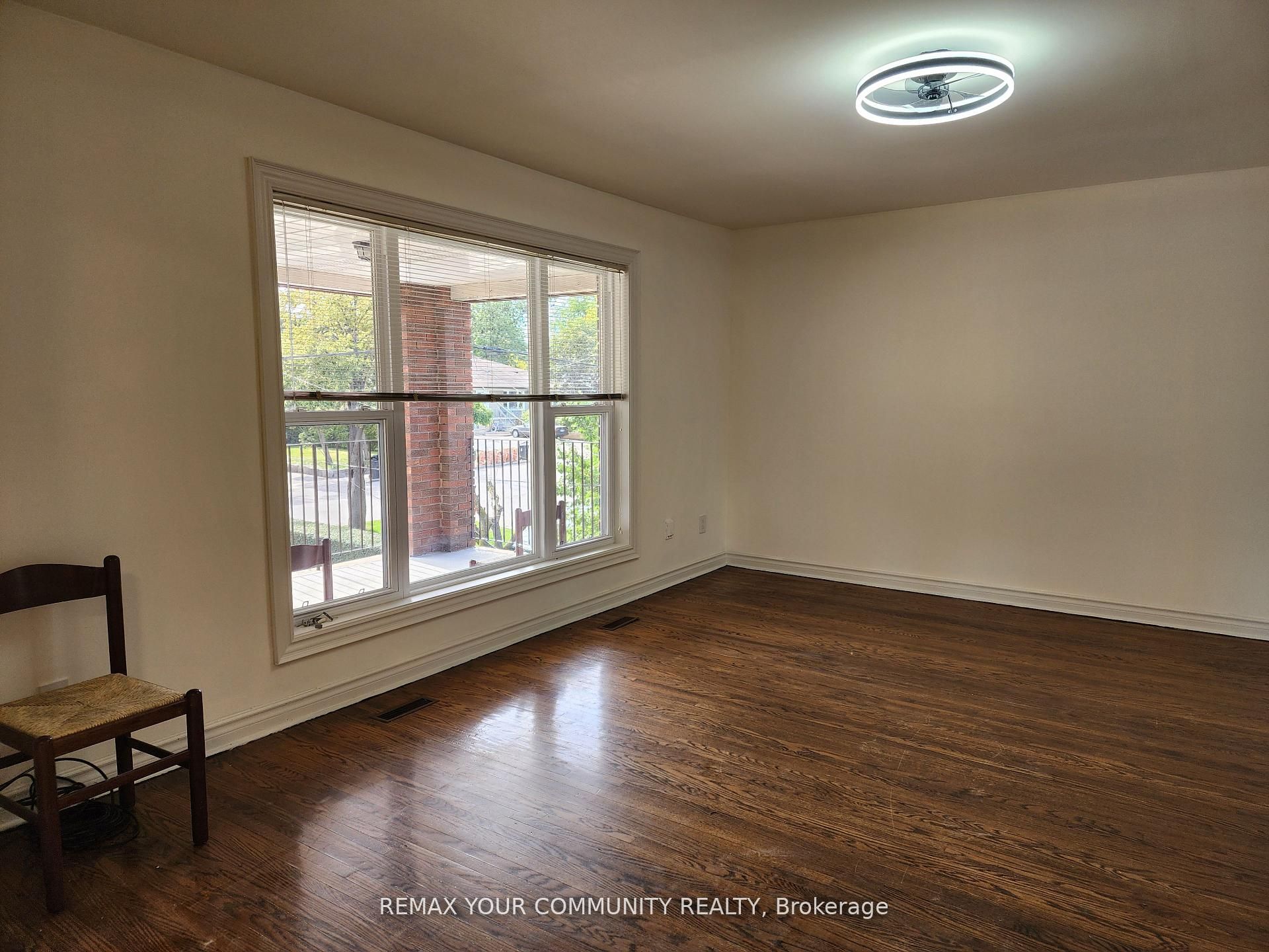 214 Pellatt Avenue Upper Property Photo 3