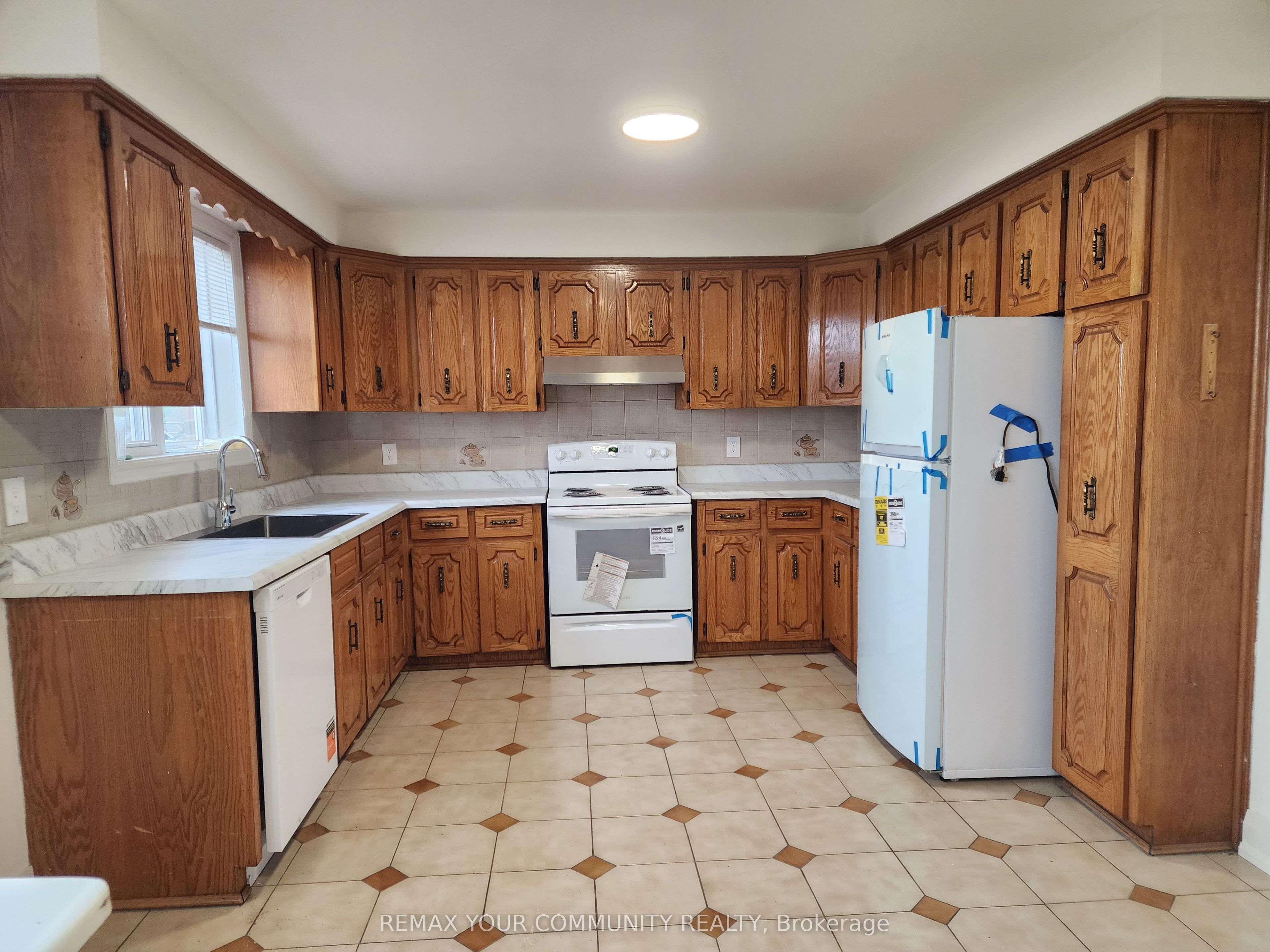 214 Pellatt Avenue Upper Property Photo 7
