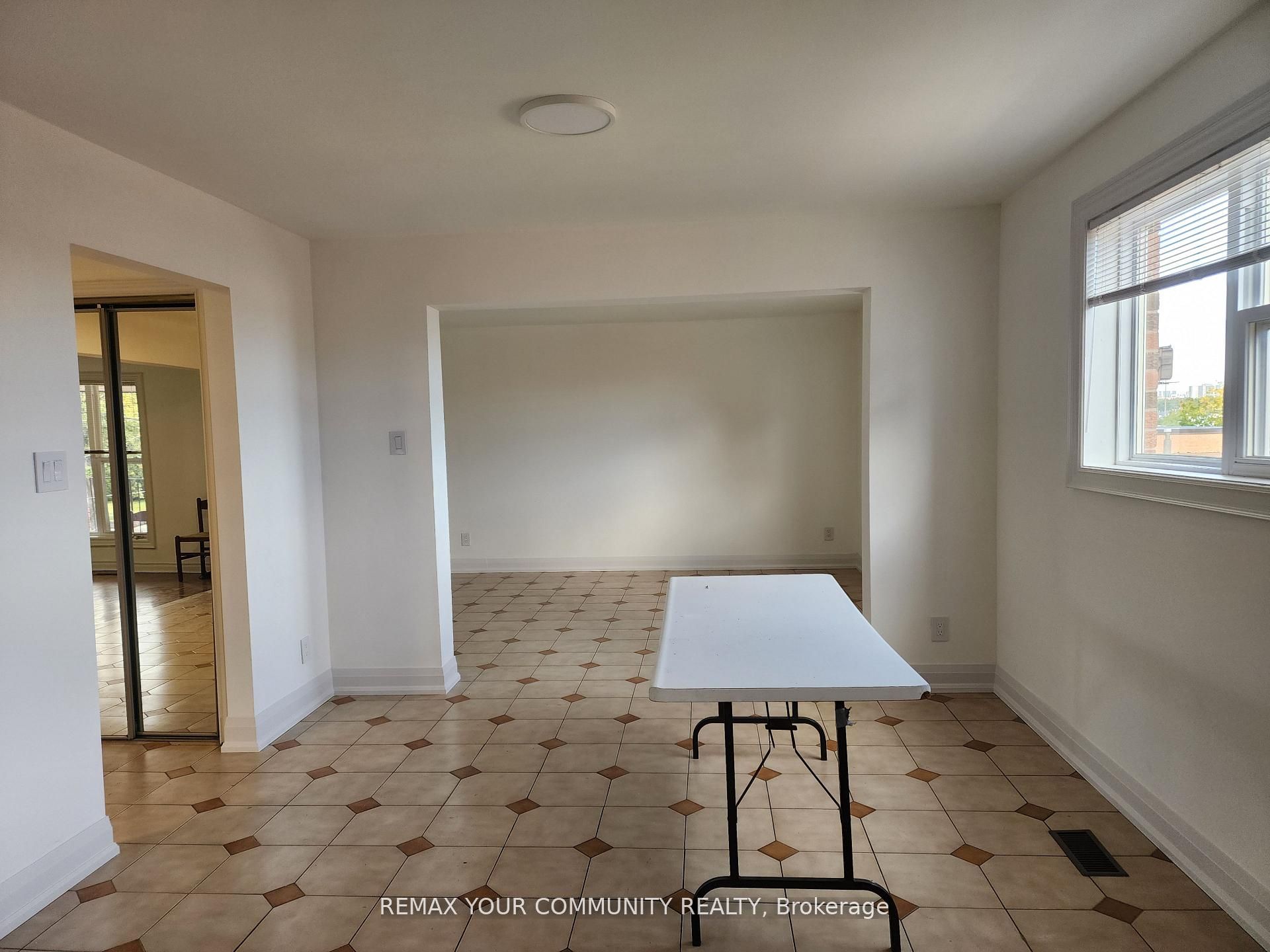 214 Pellatt Avenue Upper Property Photo 8