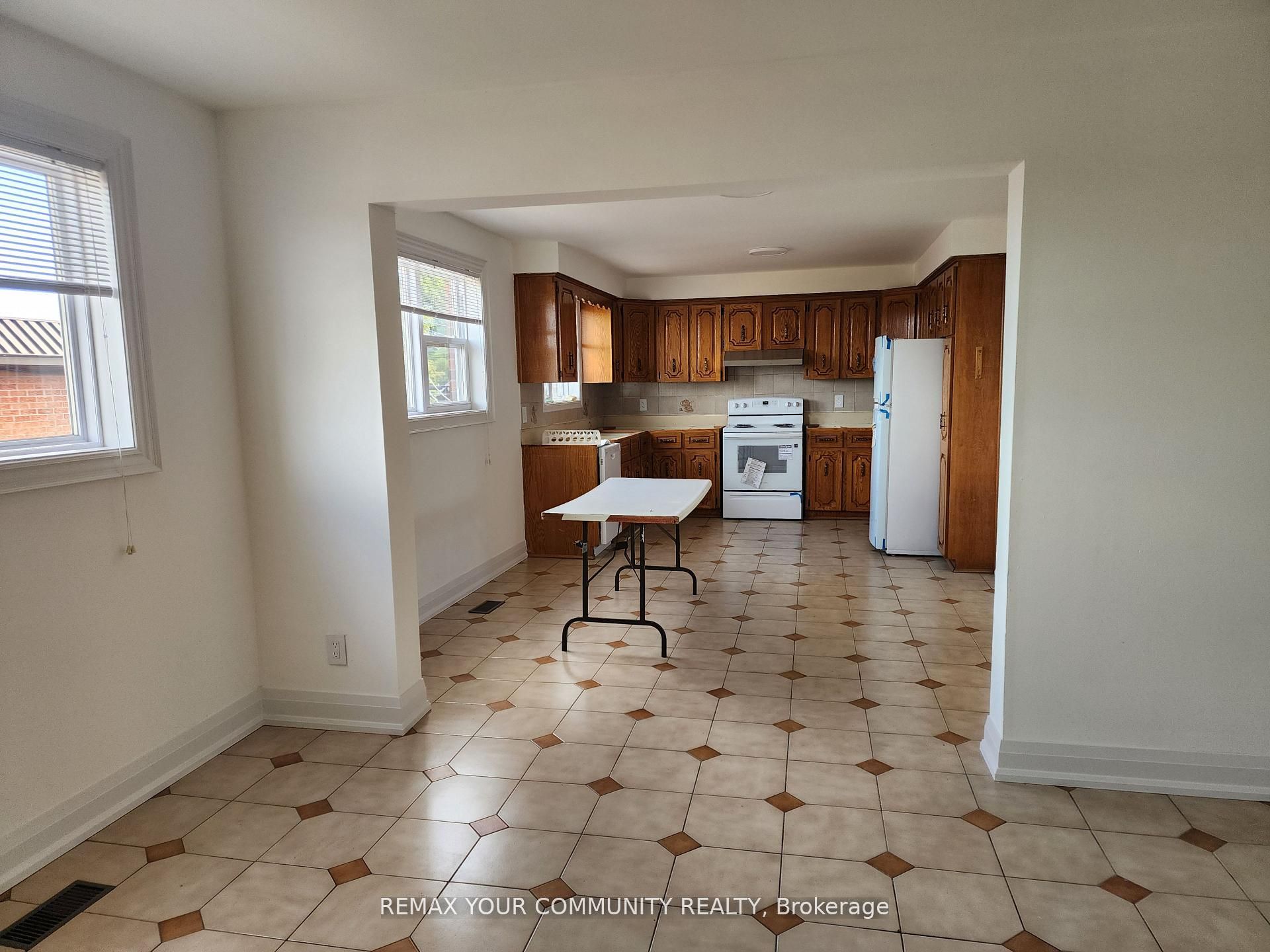 214 Pellatt Avenue Upper Property Photo 10