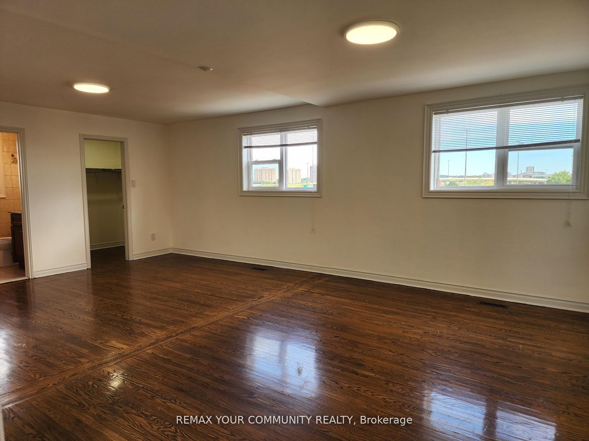 214 Pellatt Avenue Upper Property Photo 19