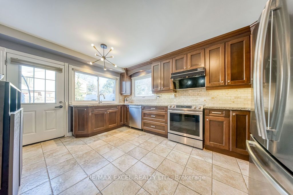 3031 Kilbride Court Property Photo 5