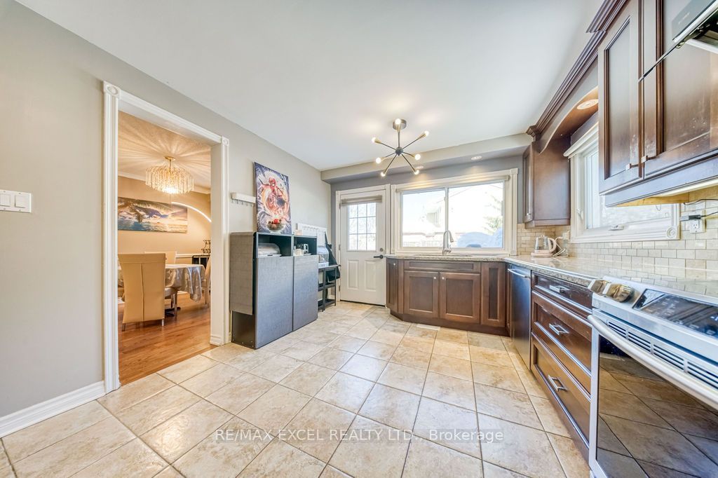 3031 Kilbride Court Property Photo 7