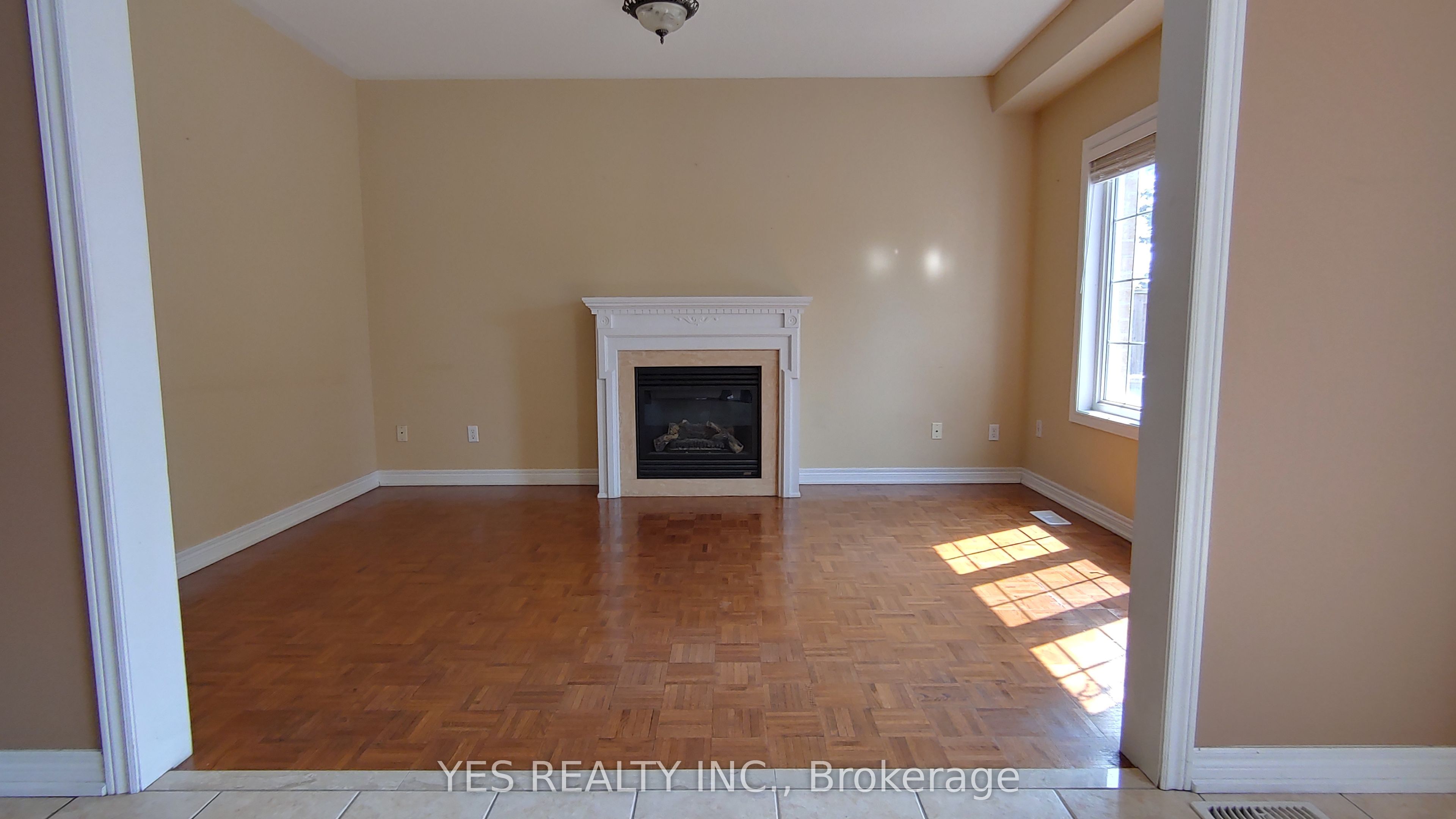 26 New Hampshire Court Property Photo 7