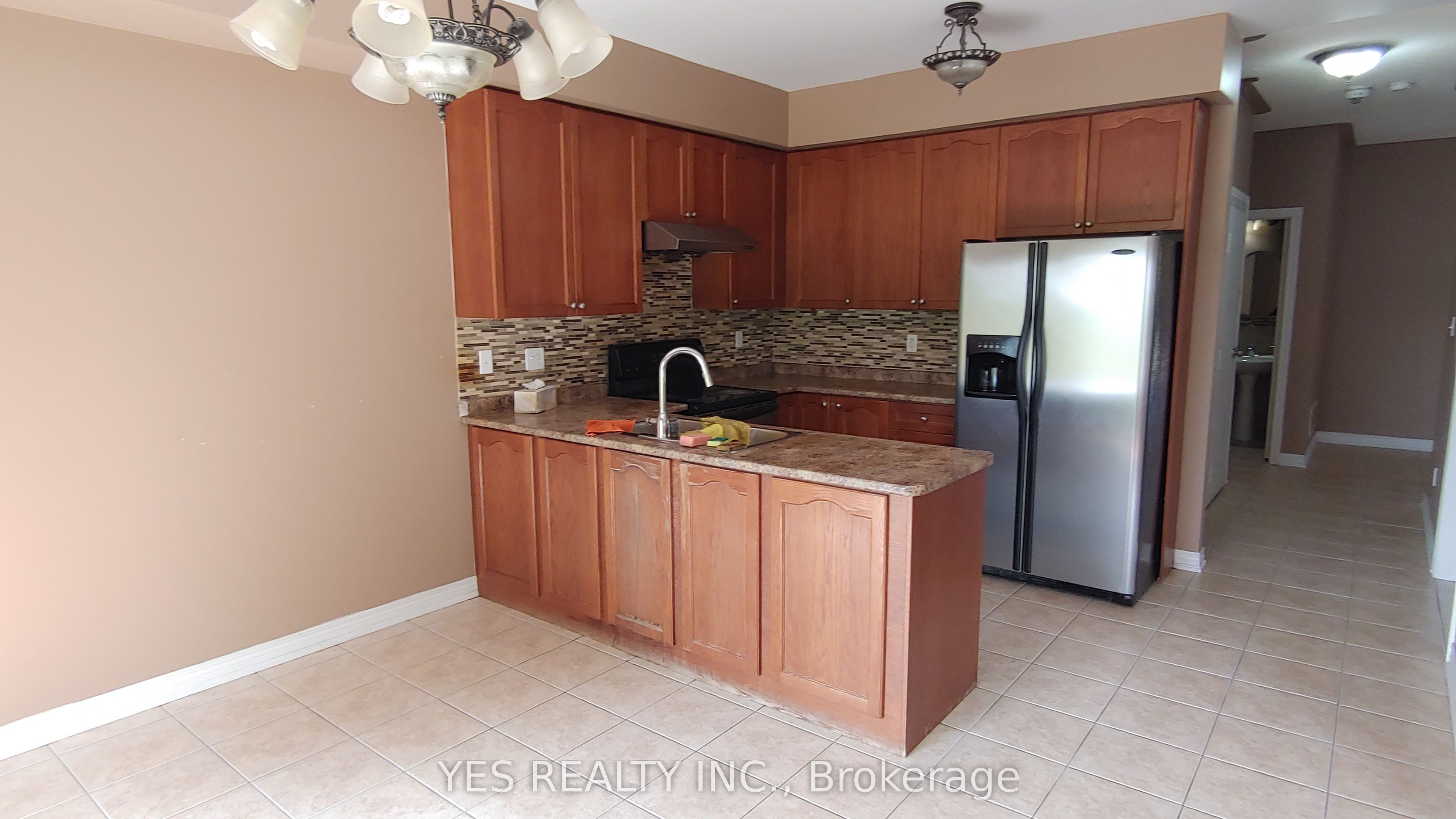 26 New Hampshire Court Property Photo 9