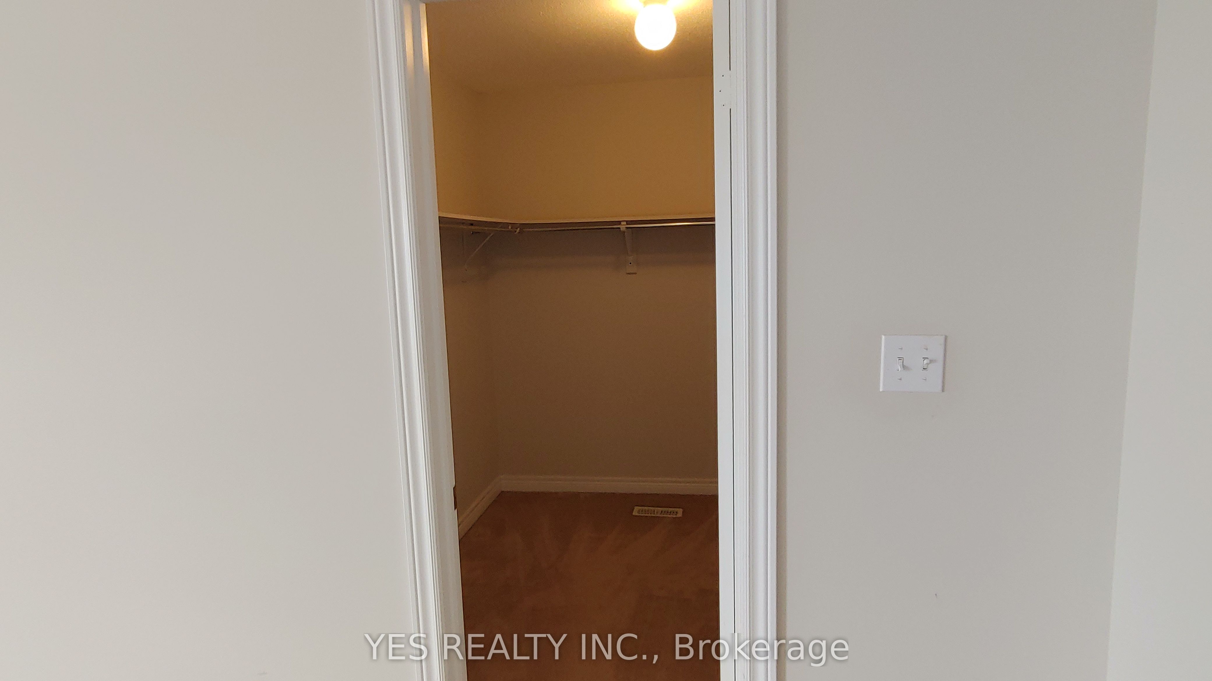 26 New Hampshire Court Property Photo 13