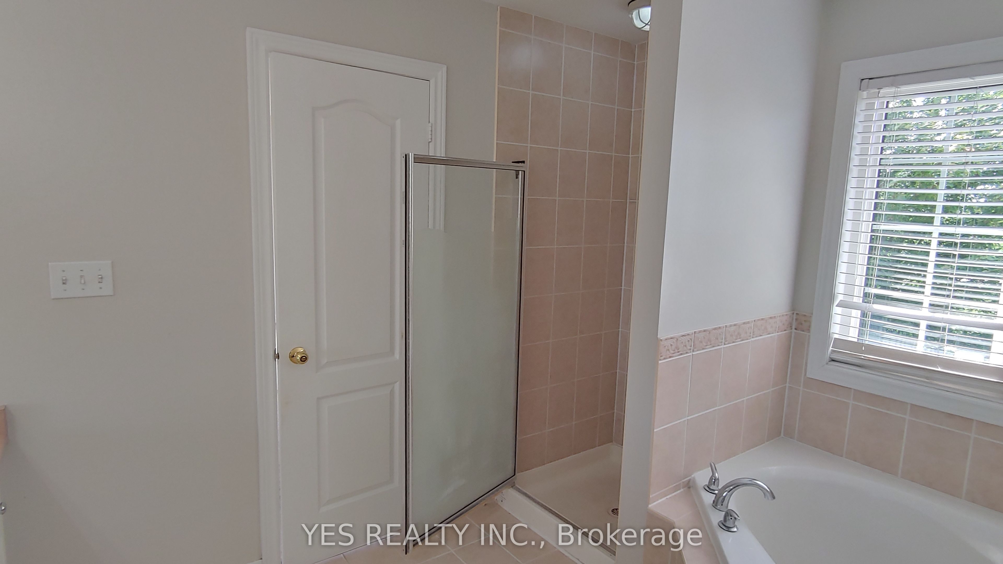 26 New Hampshire Court Property Photo 15