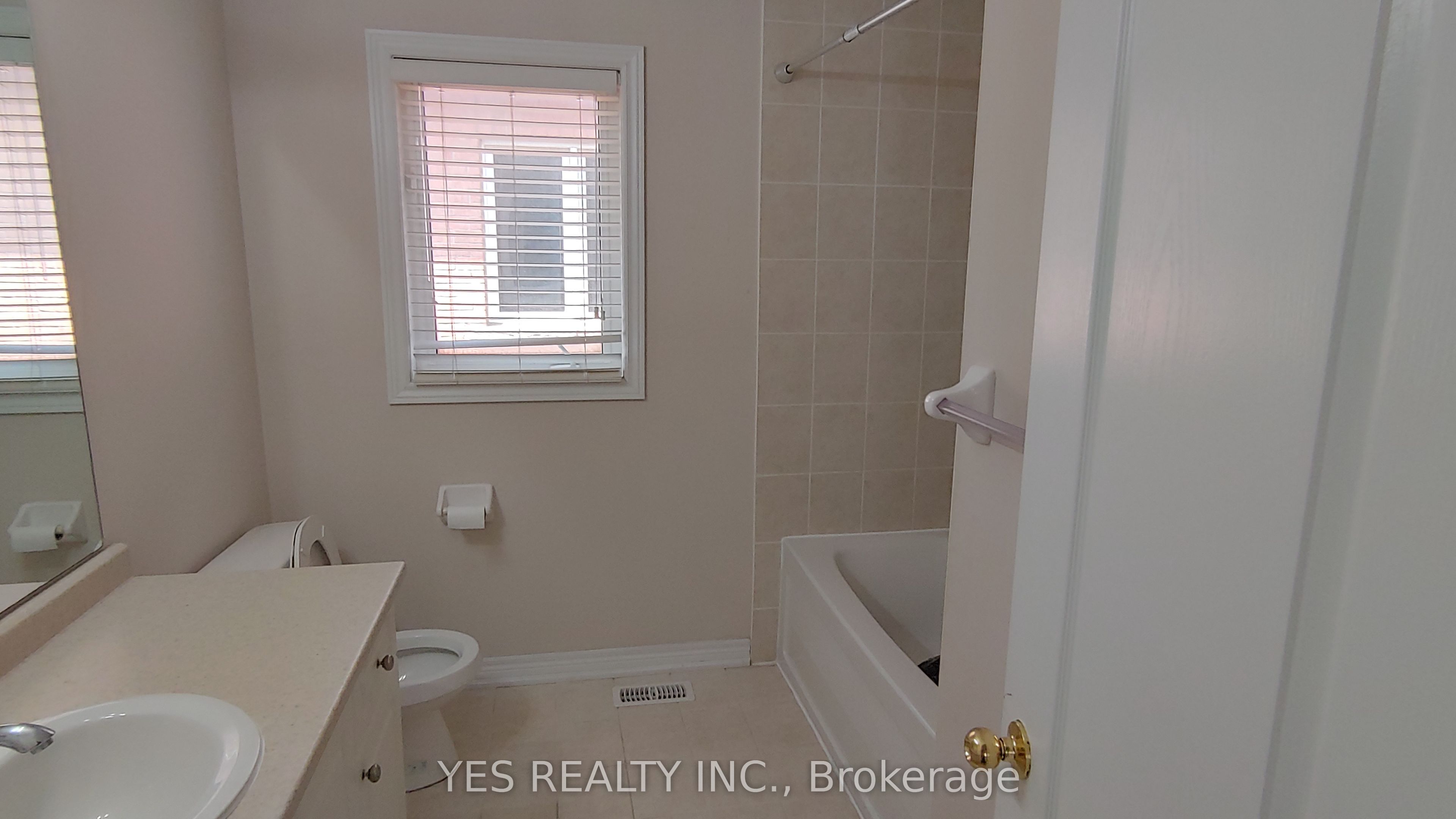 26 New Hampshire Court Property Photo 23