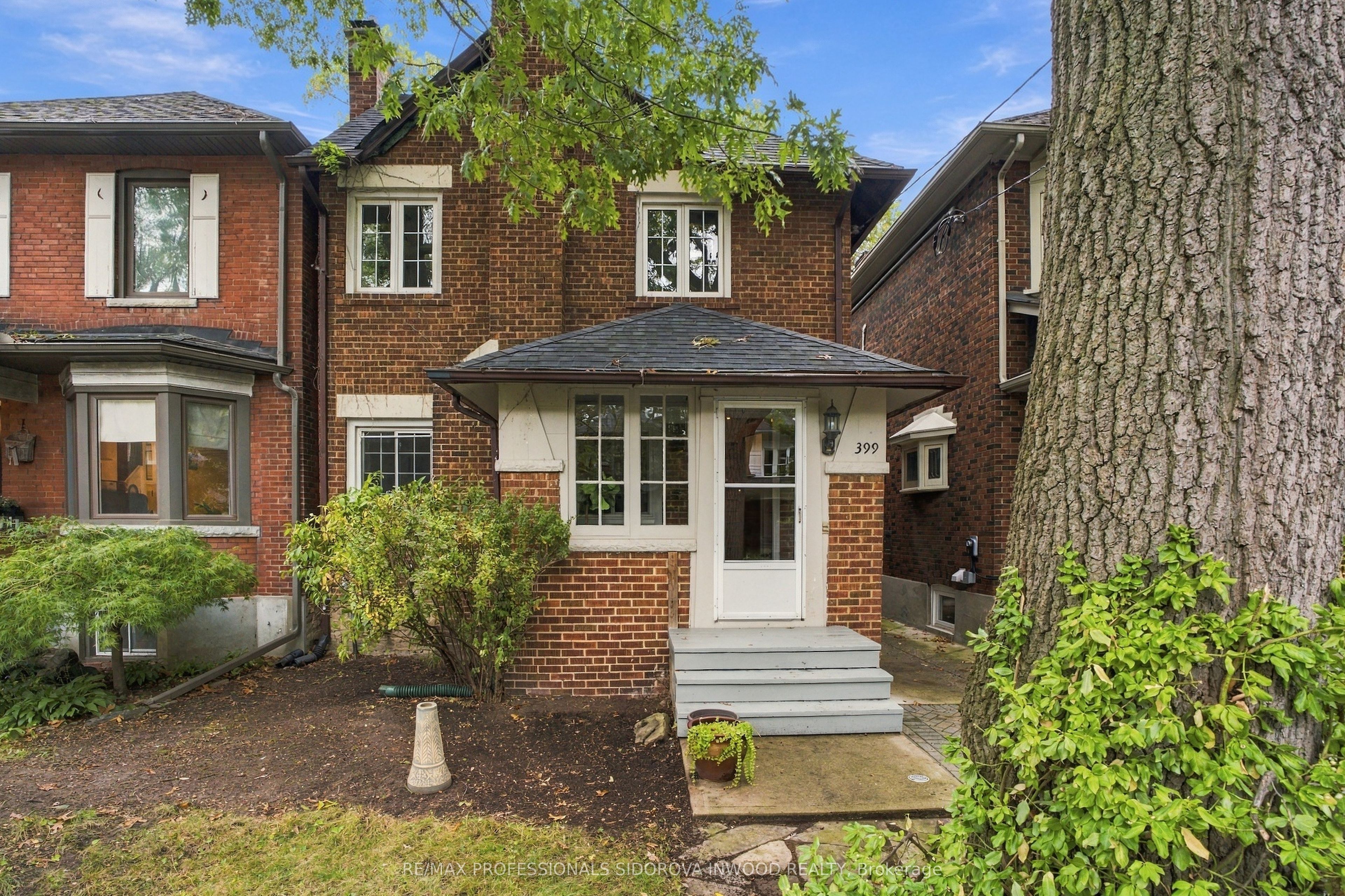 399 Armadale Avenue Property Photo 1