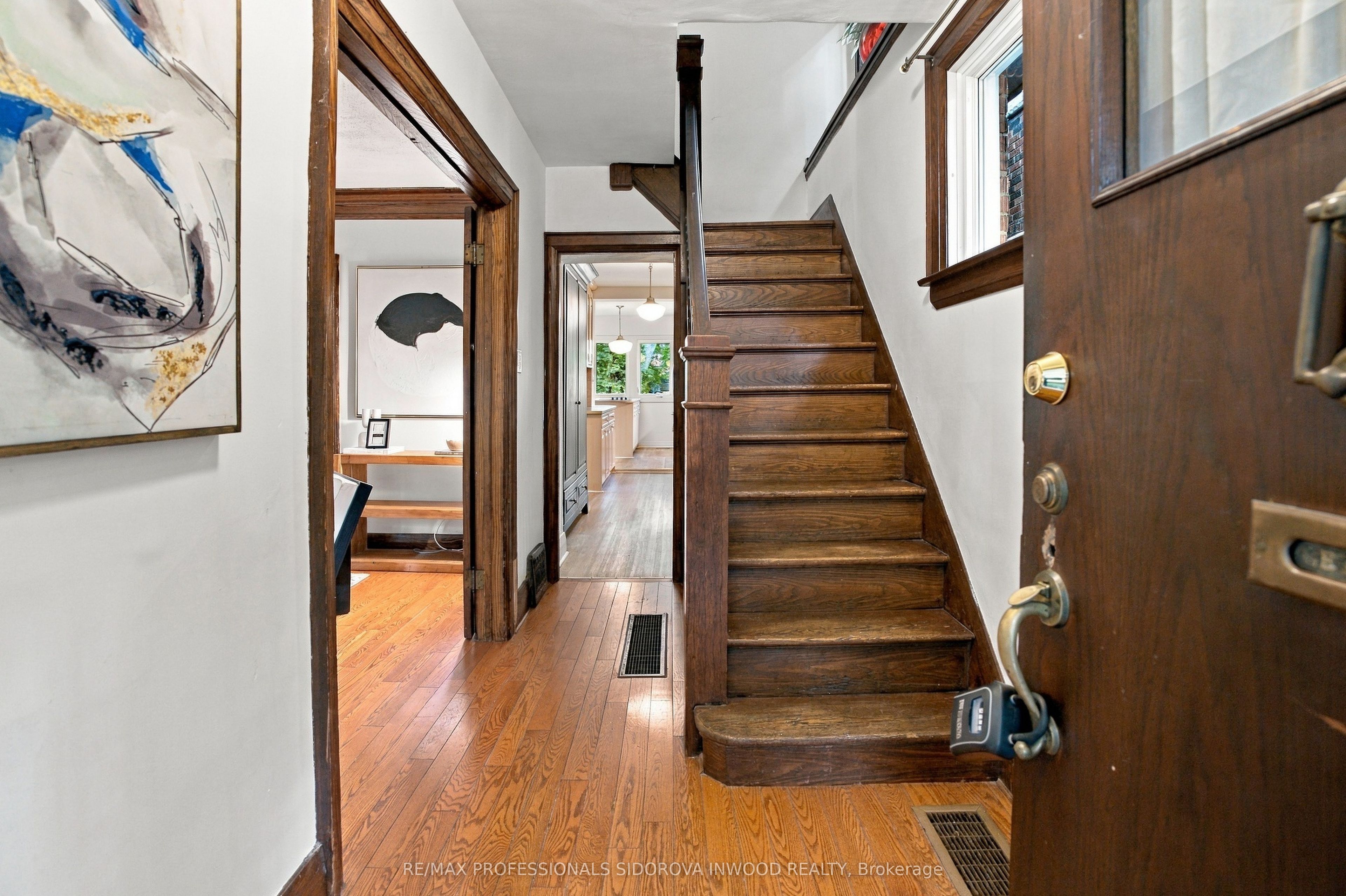 399 Armadale Avenue Property Photo 4