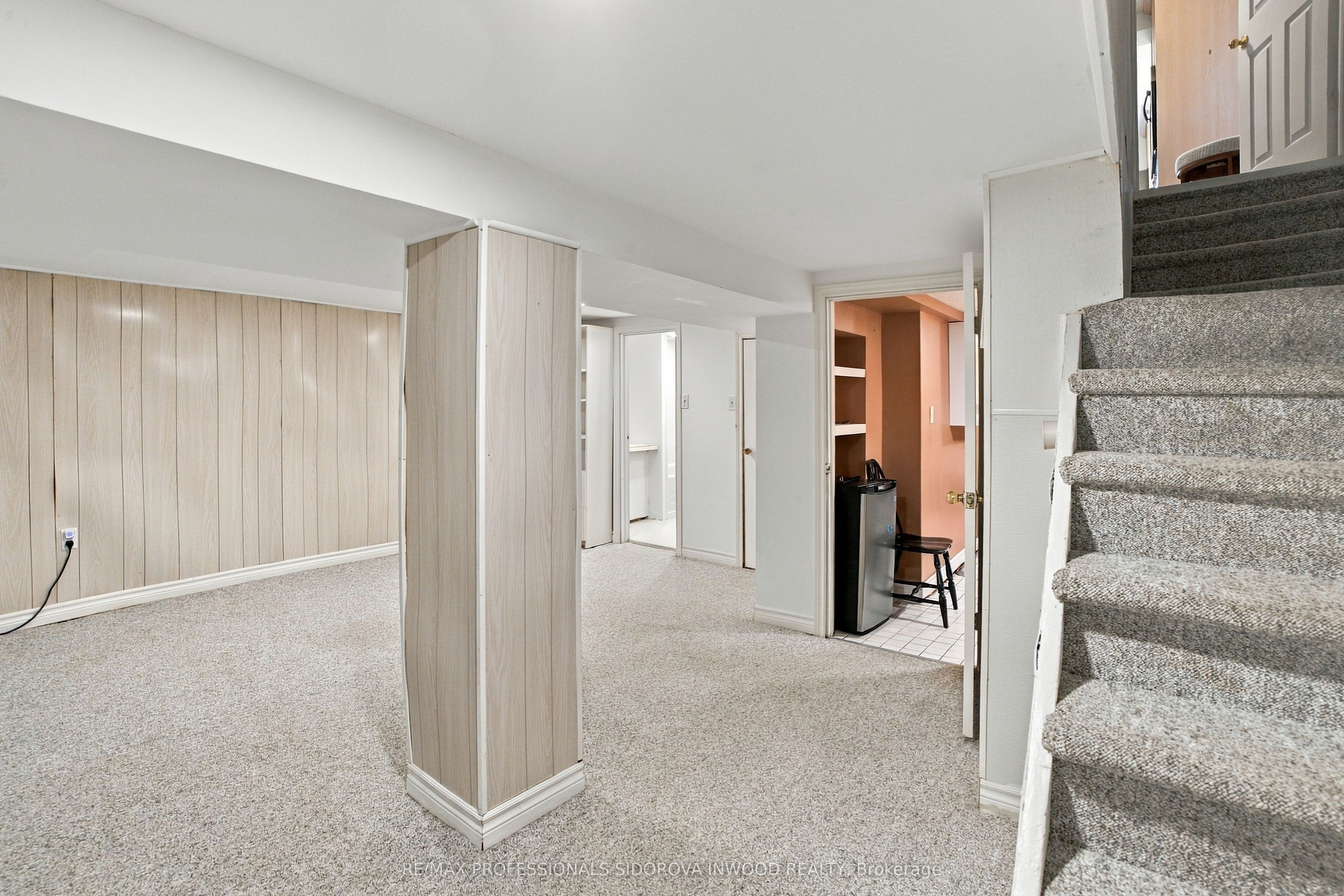399 Armadale Avenue Property Photo 23