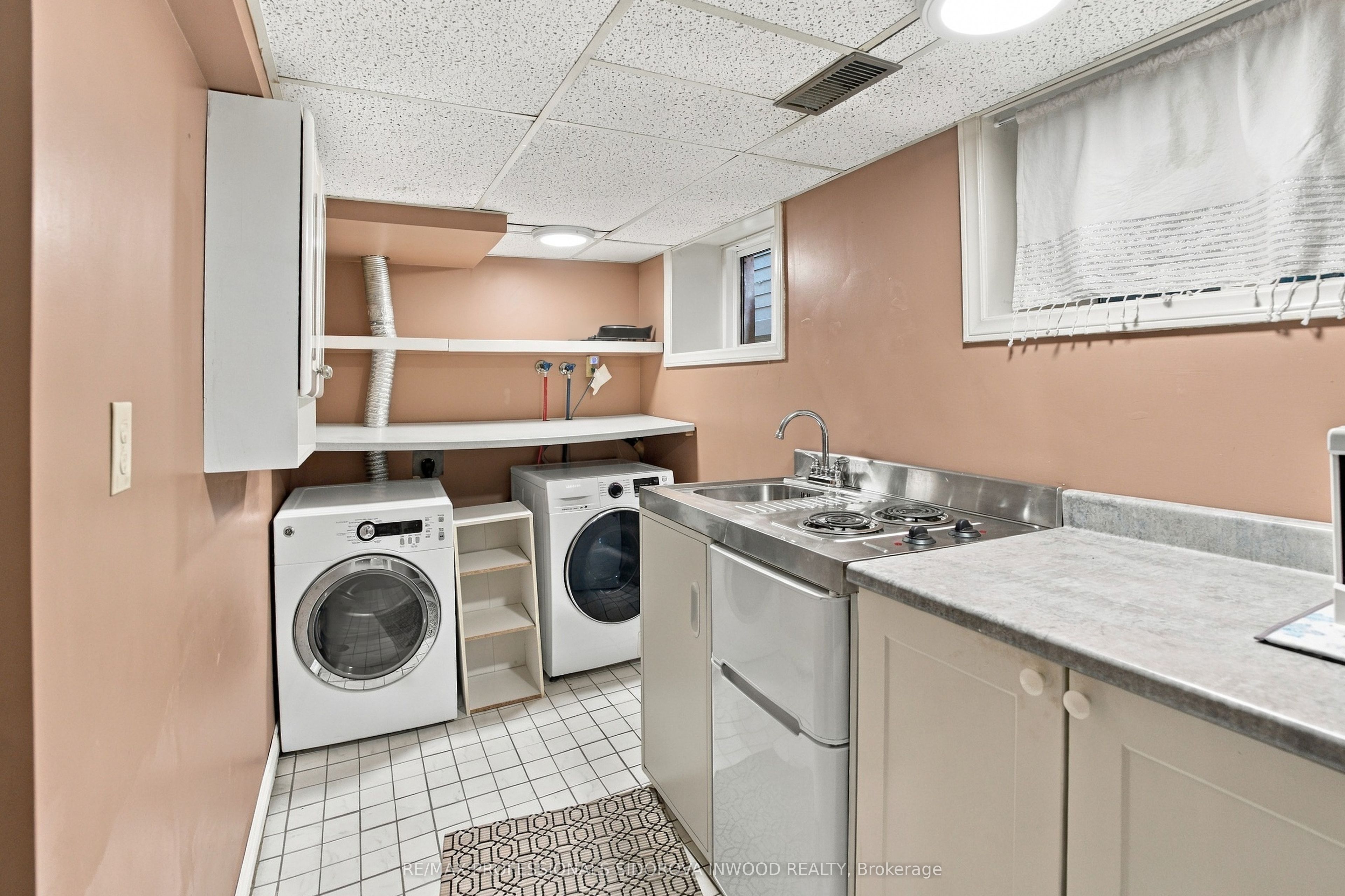 399 Armadale Avenue Property Photo 25