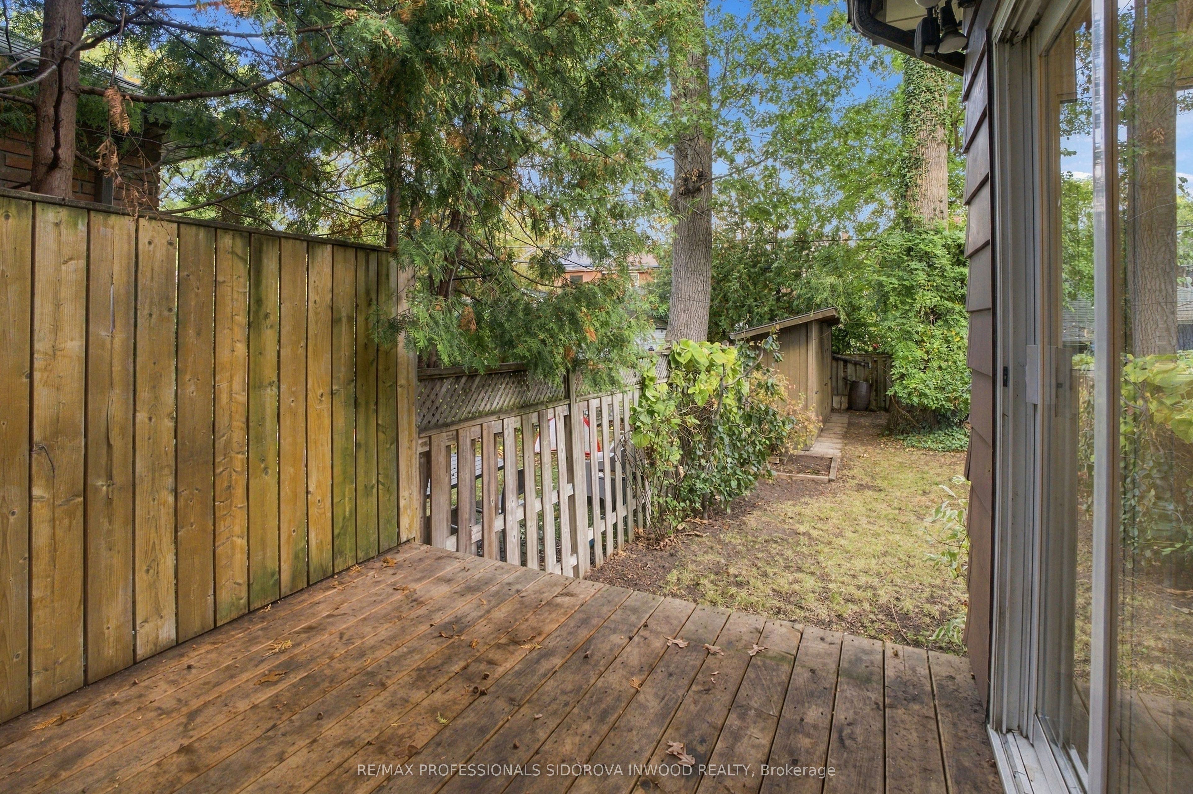 399 Armadale Avenue Property Photo 27