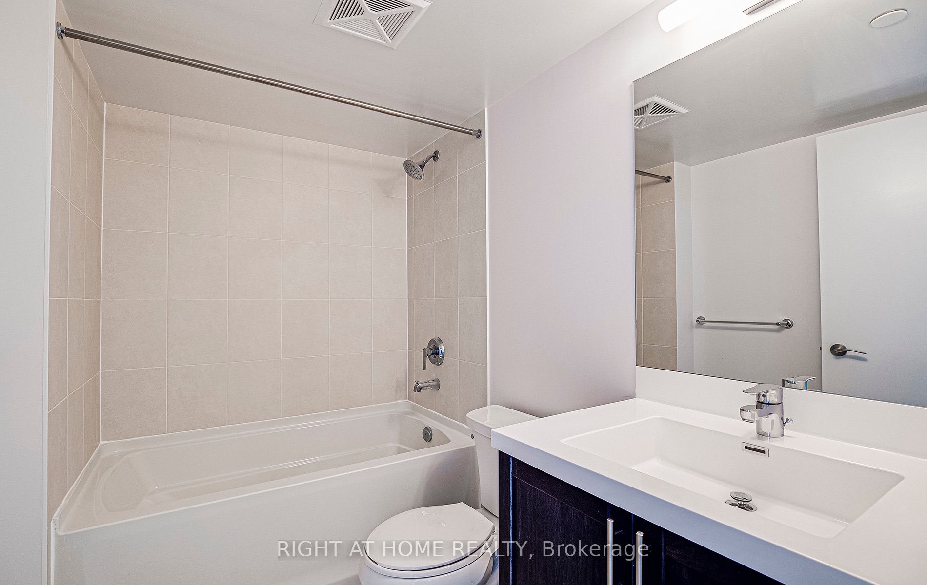 3091 Dufferin Street 1203 Property Photo 8